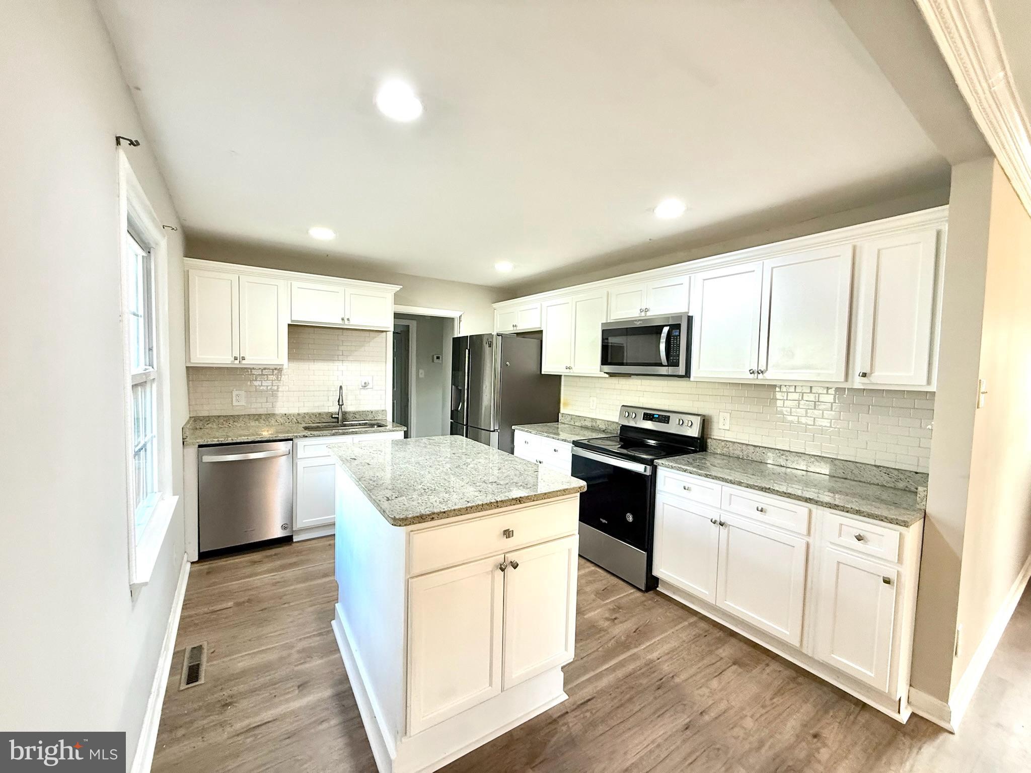 CATONSVILLE MANOR - Residential