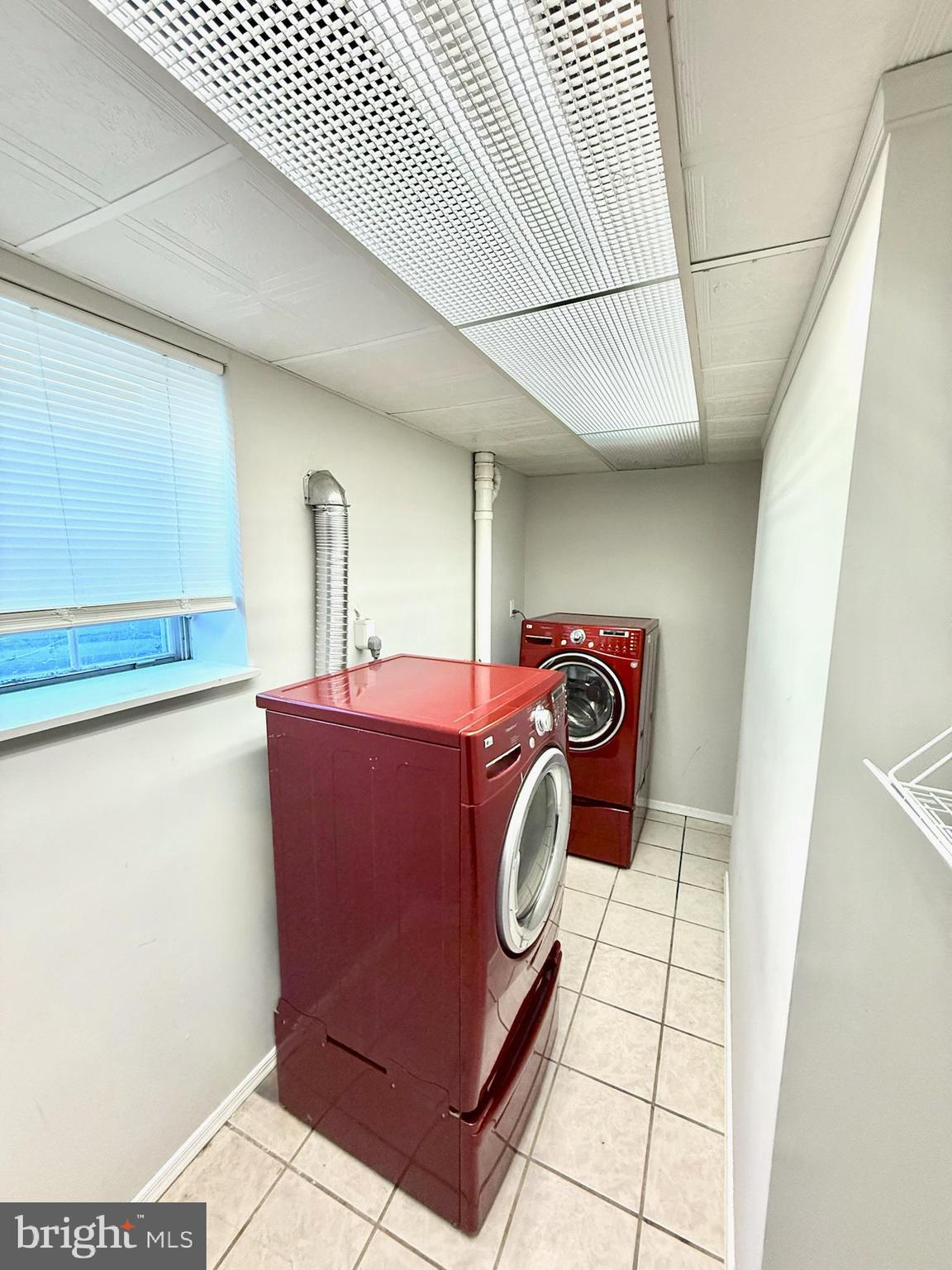 CATONSVILLE MANOR - Residential