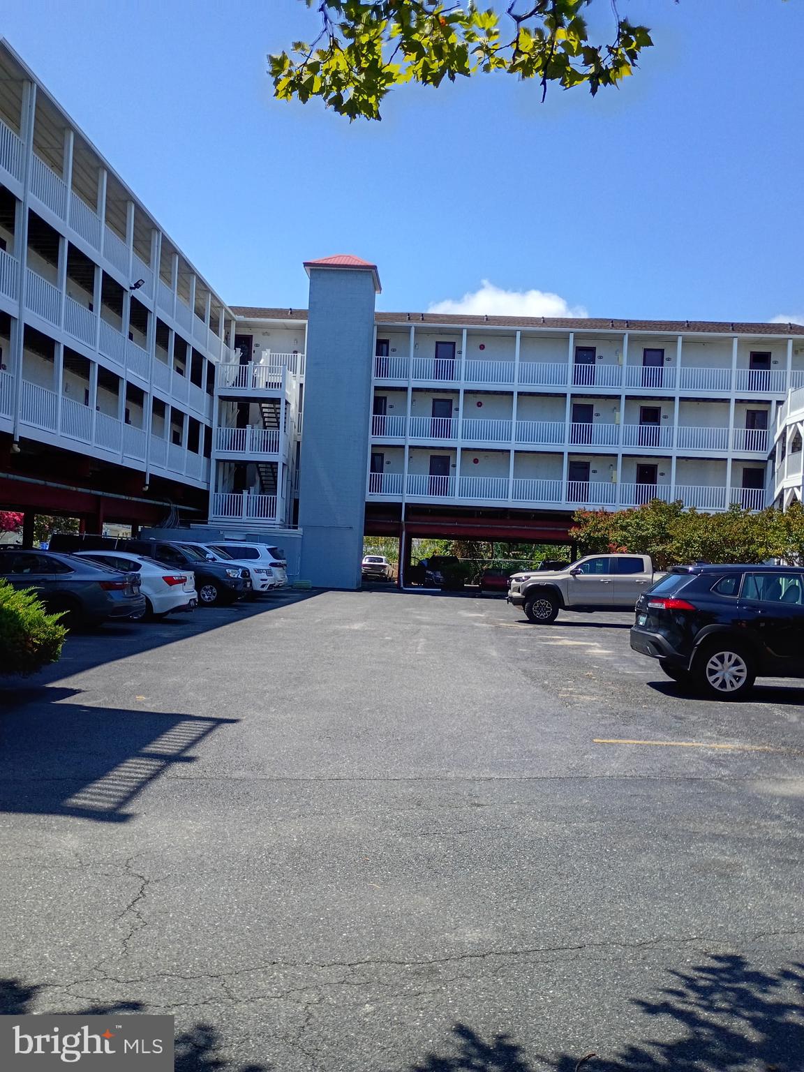 300 ROBIN DRIVE 216
