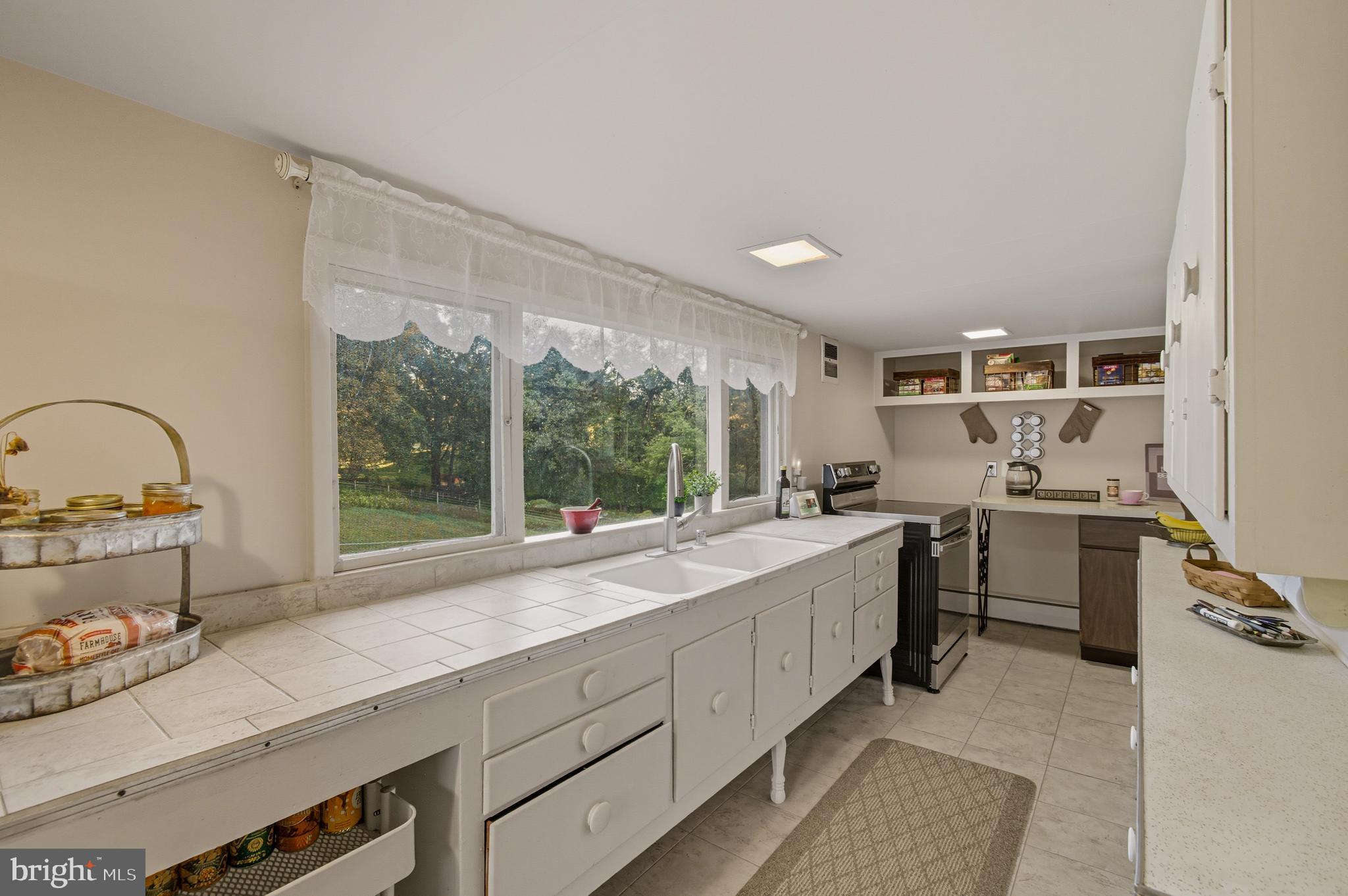 WEST FRIENDSHIP - Residential