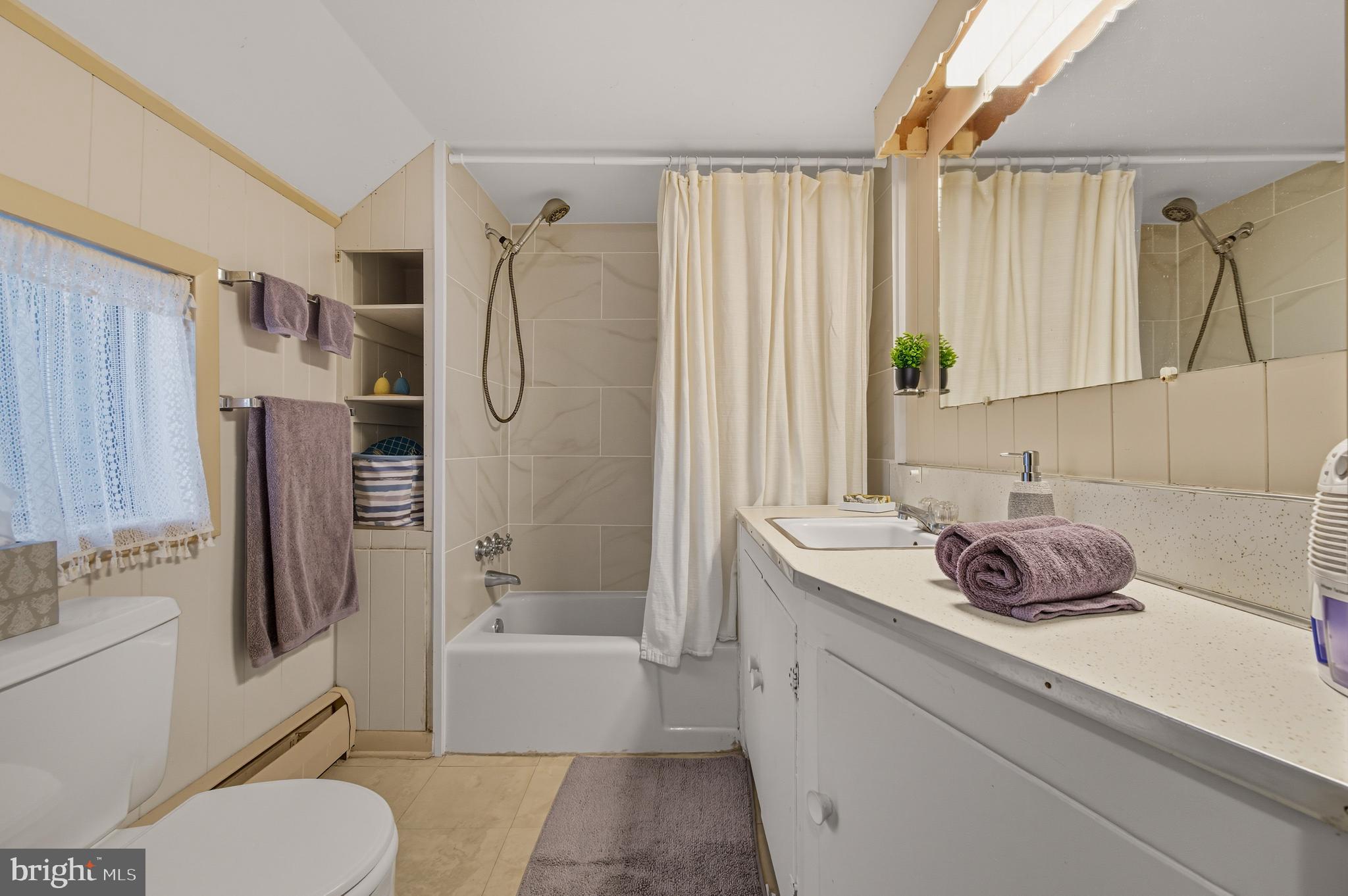 WEST FRIENDSHIP - Residential