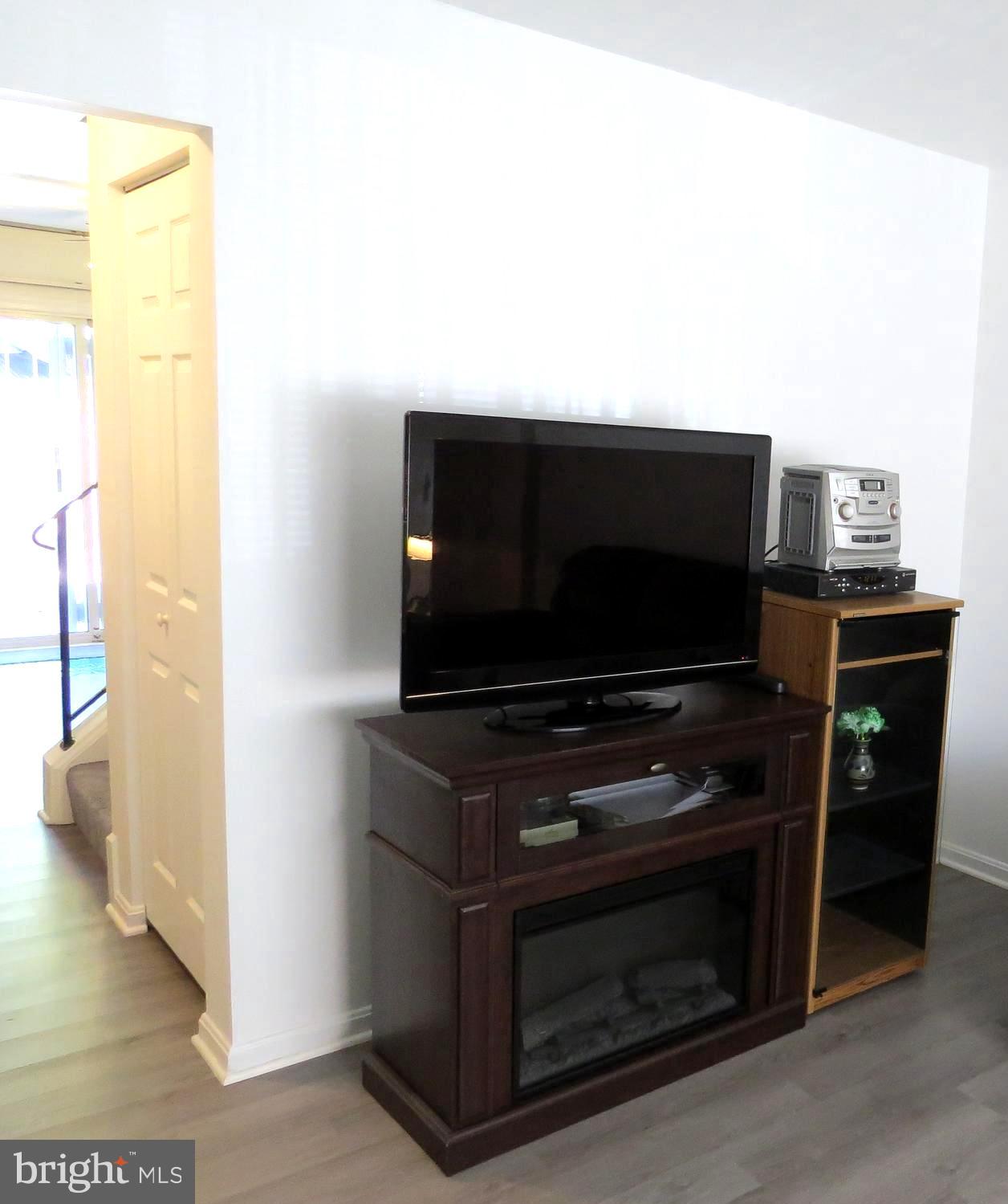 WILLOW HILLS - Residential