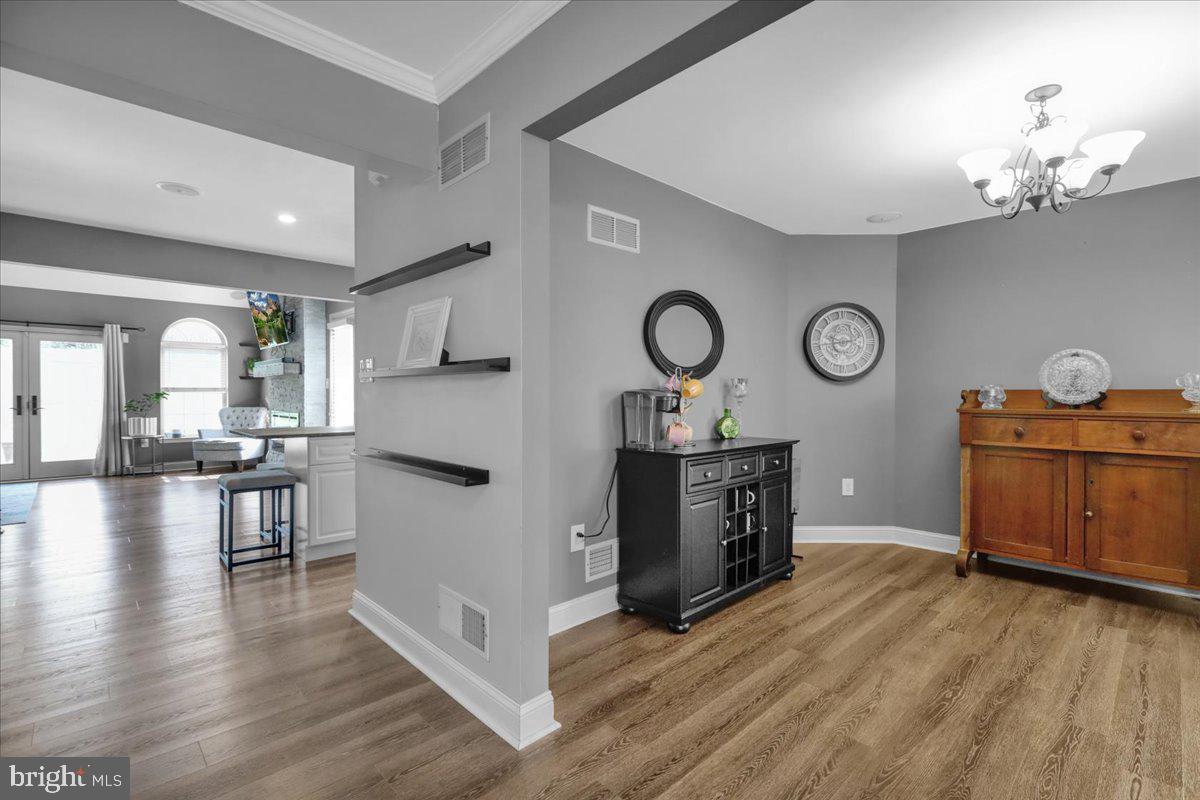 6 LAUREL WOODS DRIVE