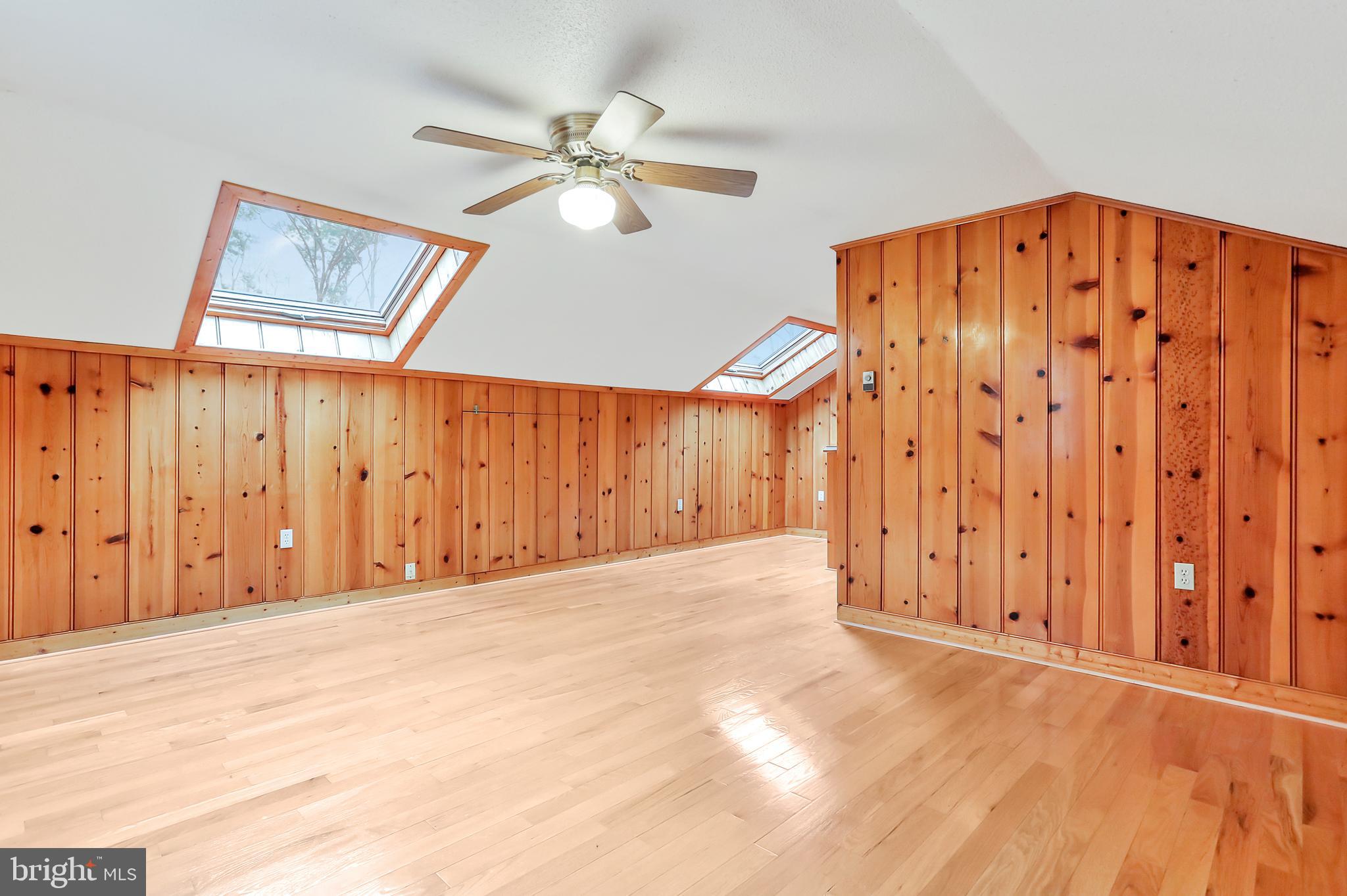 LAKEWOOD ACRES - Residential