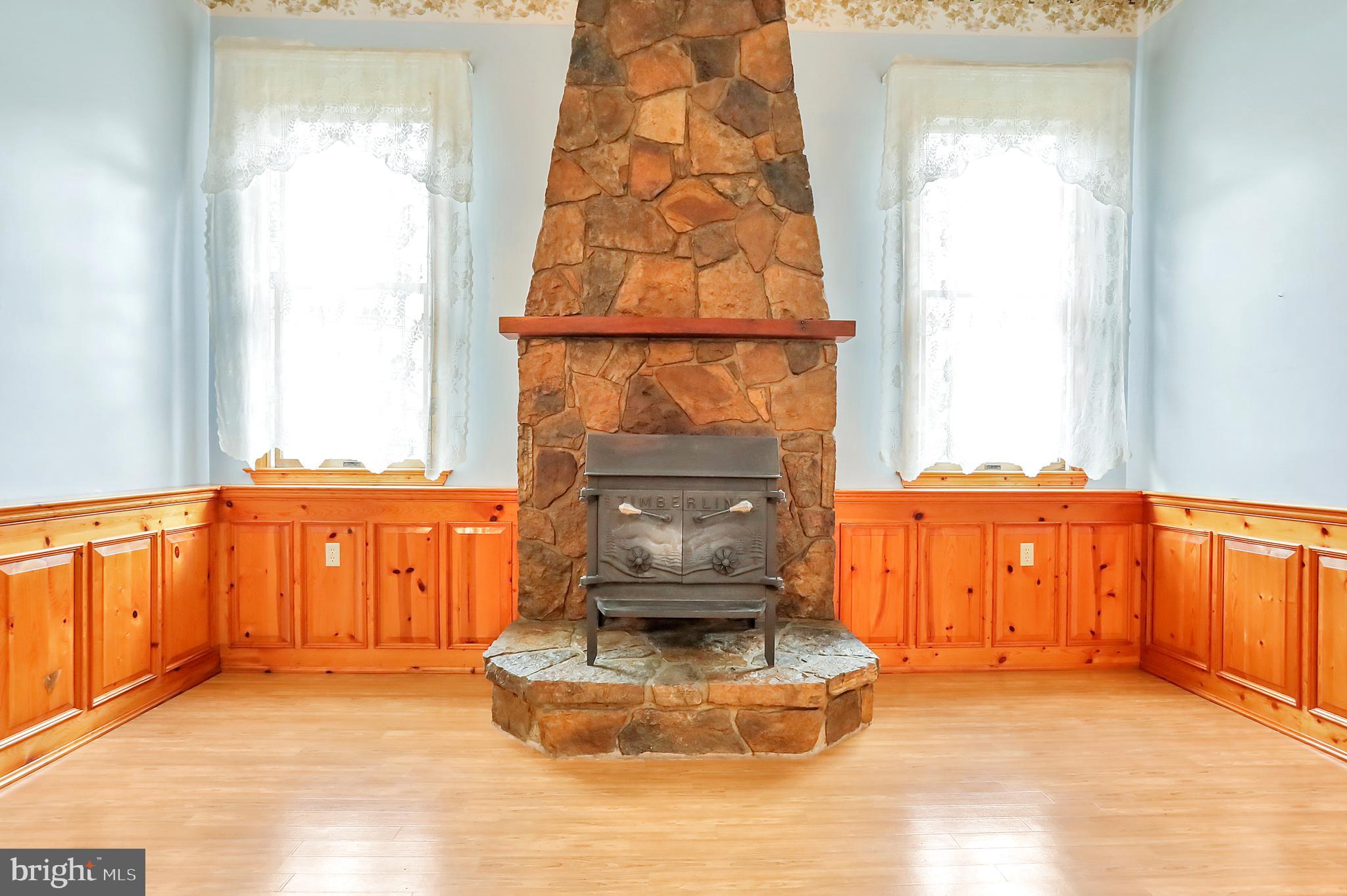 LAKEWOOD ACRES - Residential