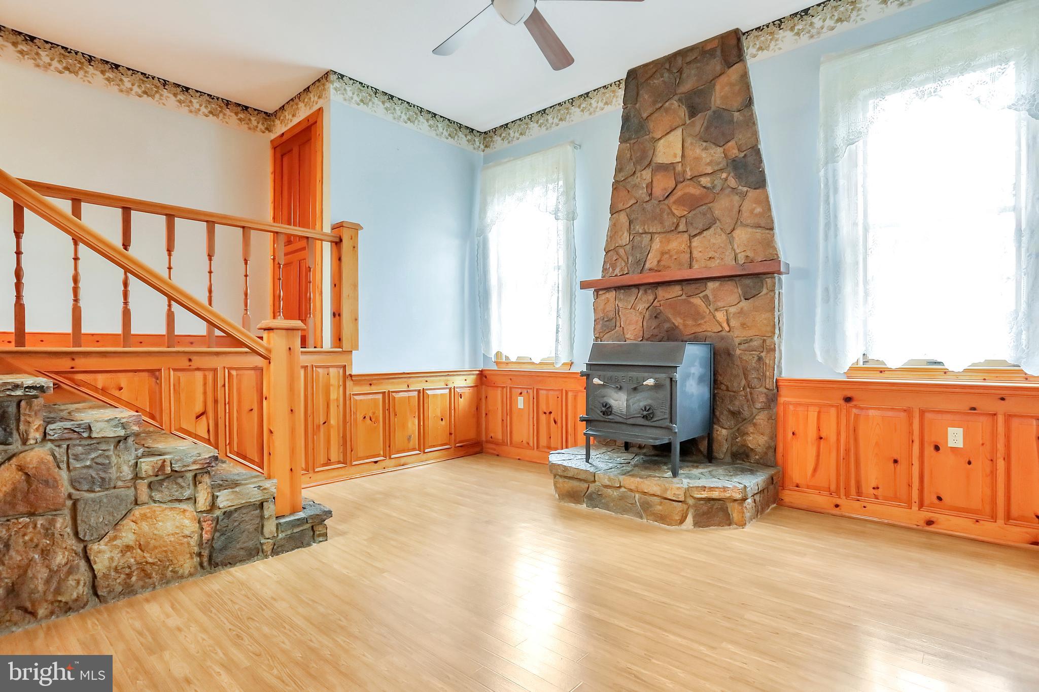 LAKEWOOD ACRES - Residential