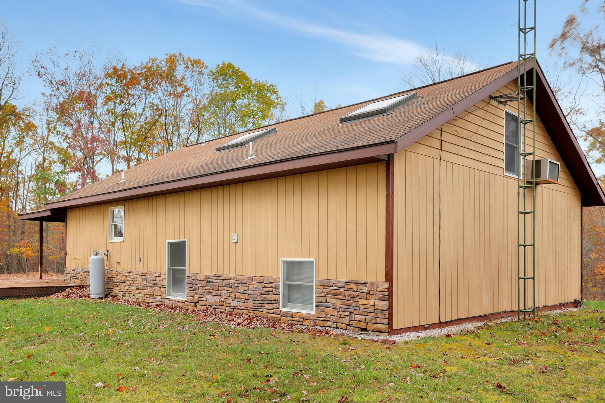 LAKEWOOD ACRES - Residential