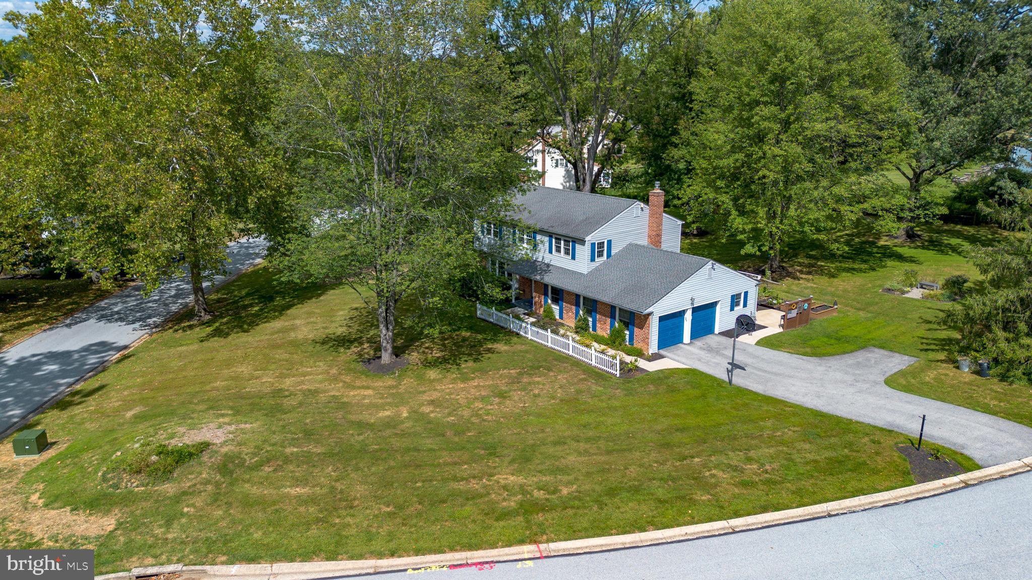 1527 ANNE DRIVE