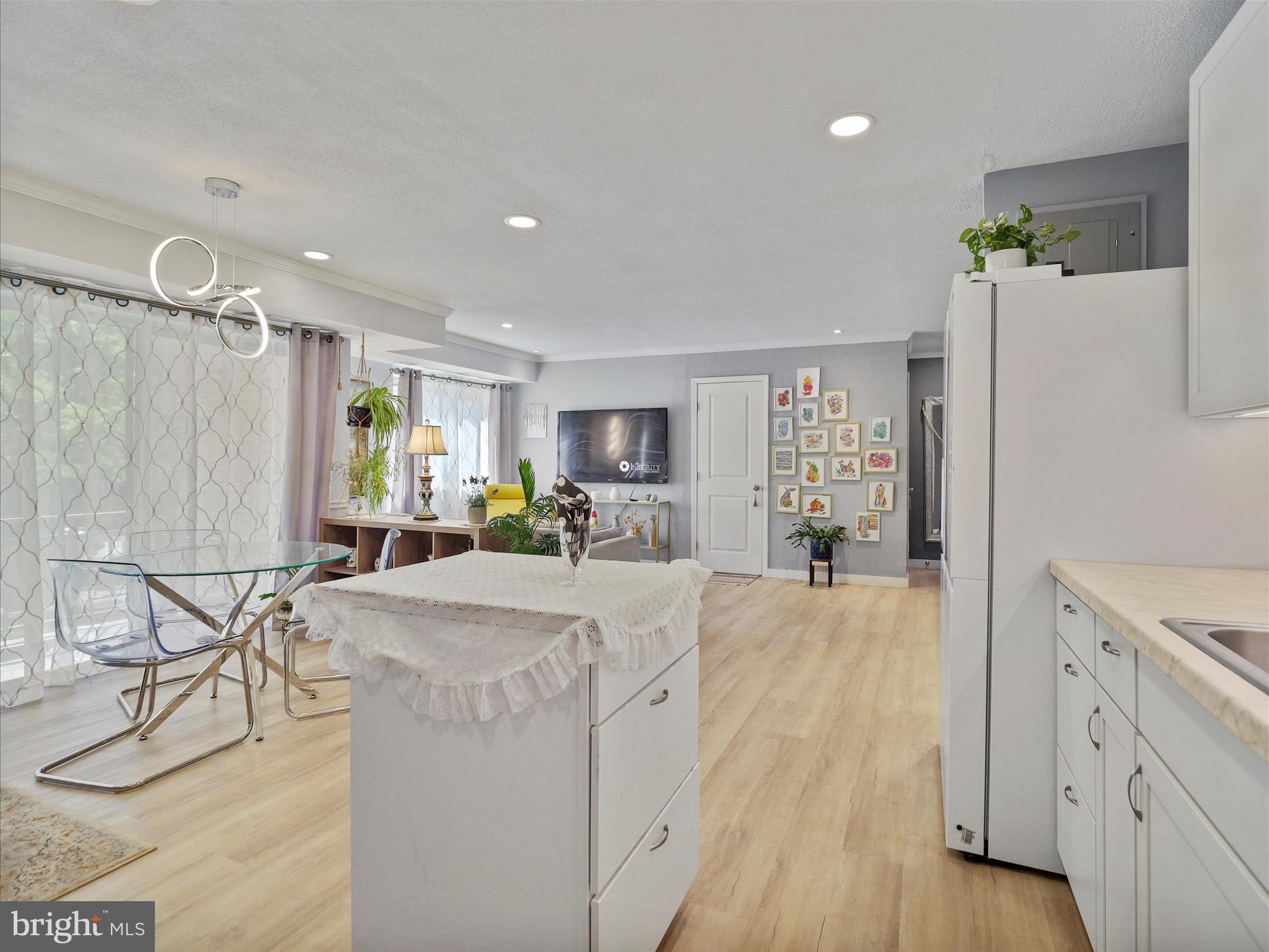 BETHESDA PARK - Residential