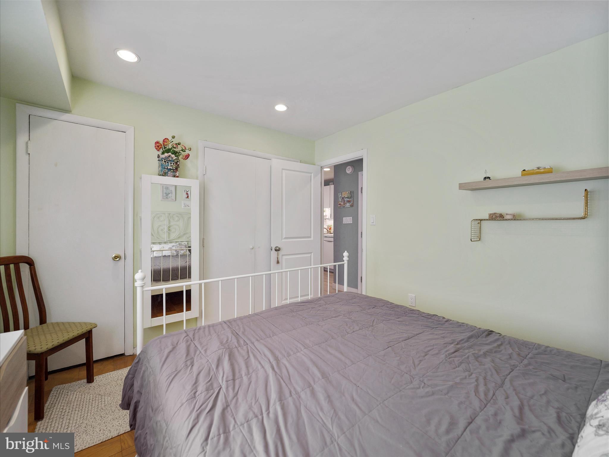 BETHESDA PARK - Residential