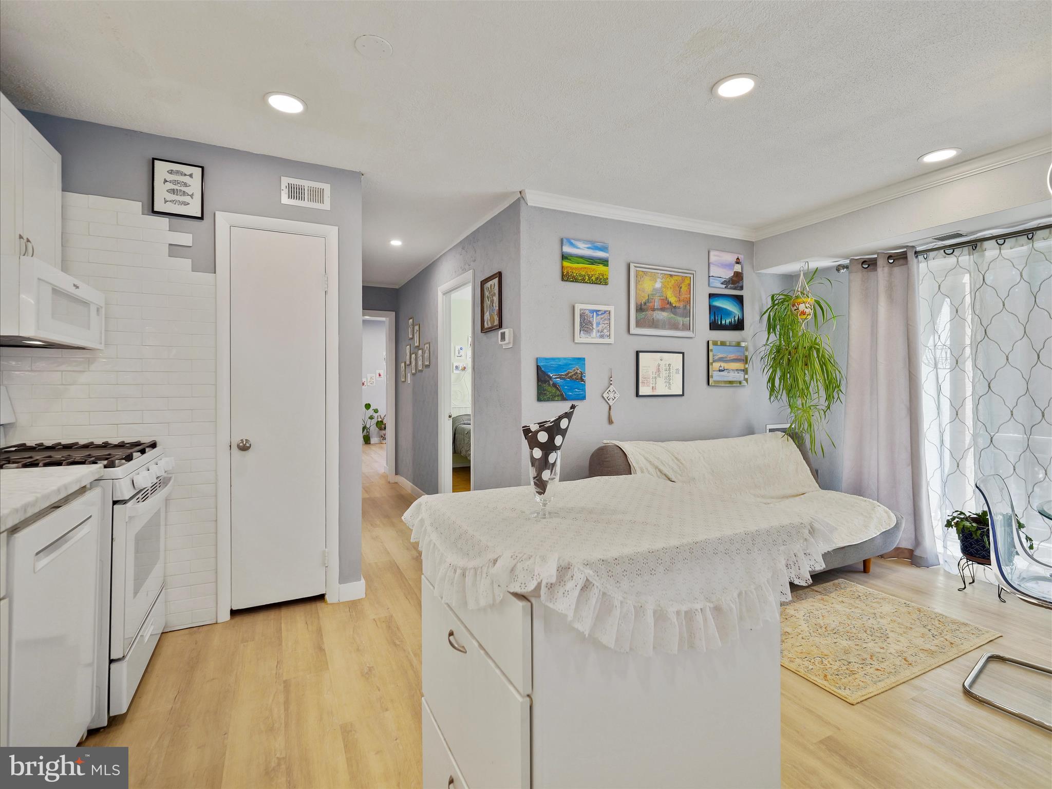 BETHESDA PARK - Residential