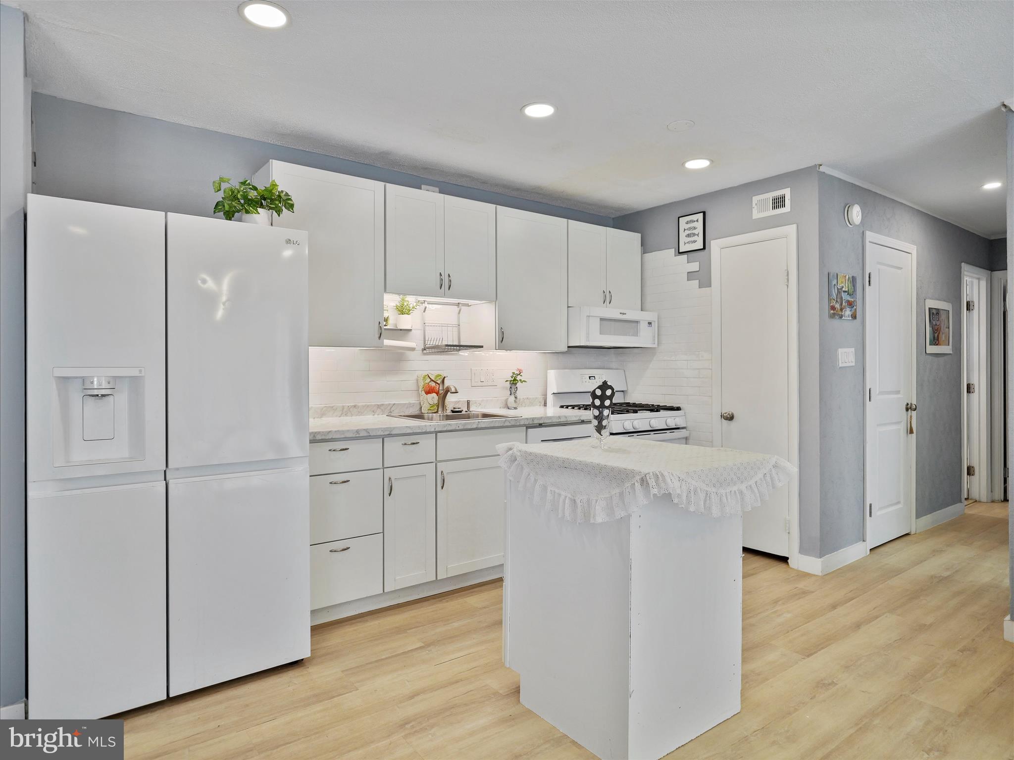 BETHESDA PARK - Residential