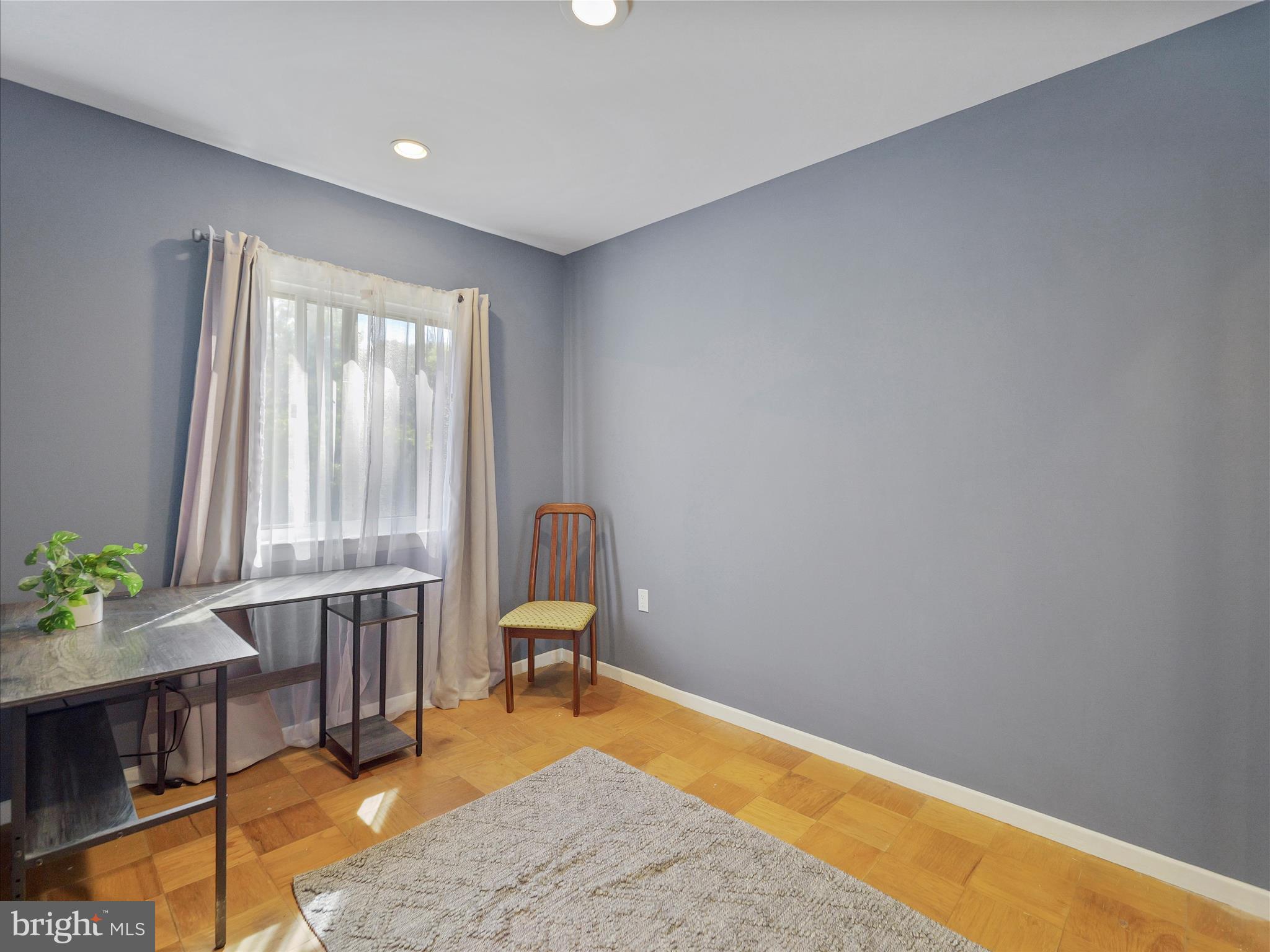 BETHESDA PARK - Residential