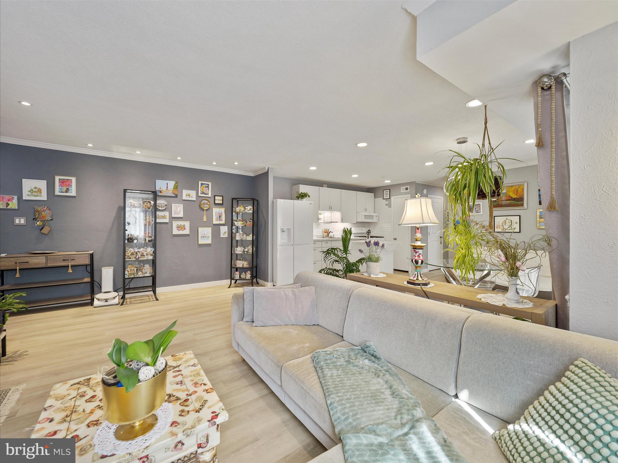 BETHESDA PARK - Residential