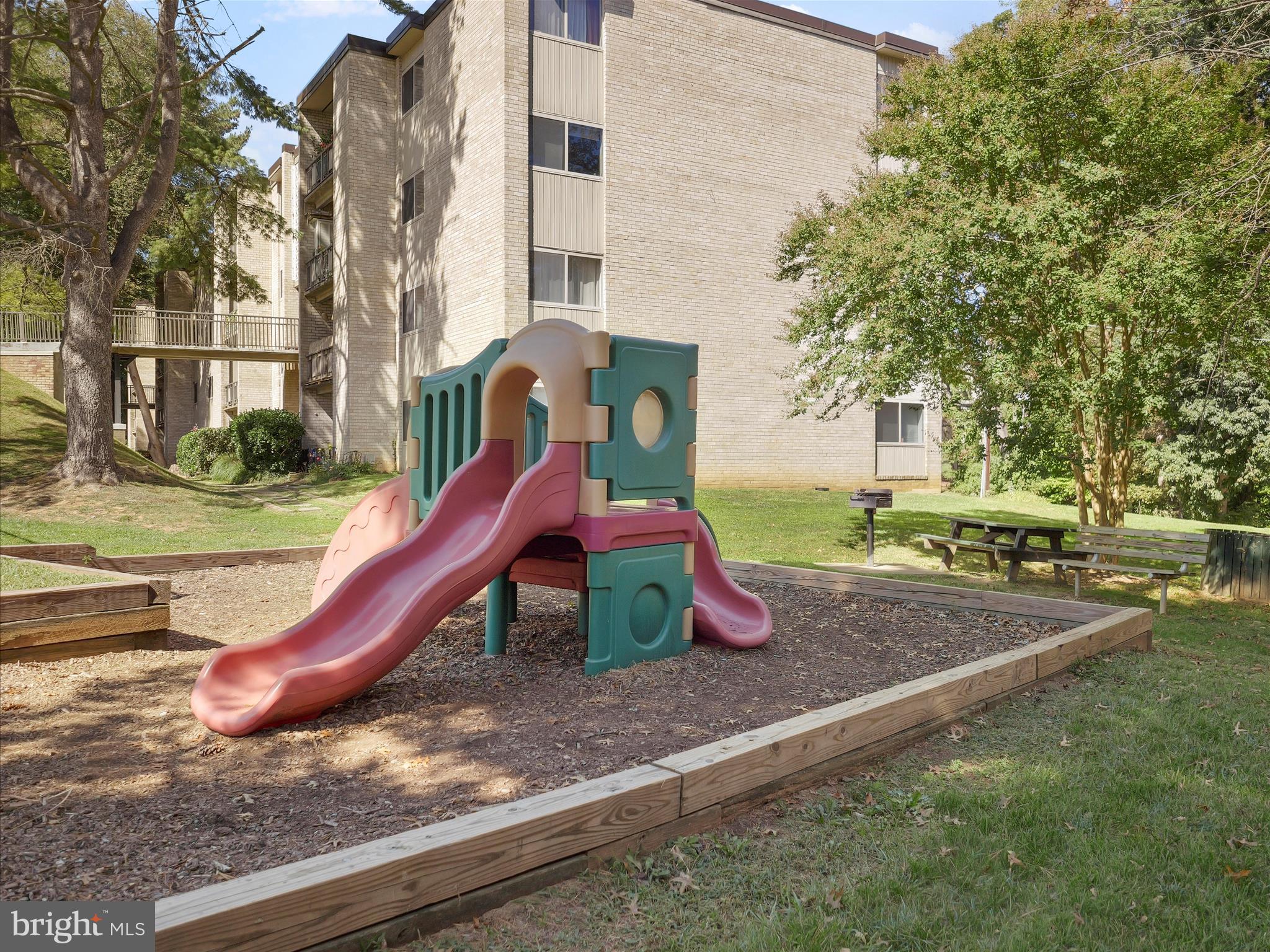 BETHESDA PARK - Residential