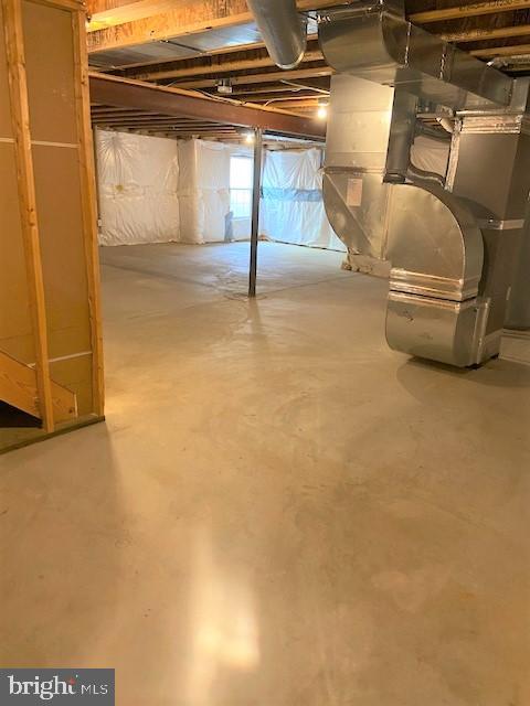 HUNTFIELD - Residential Lease