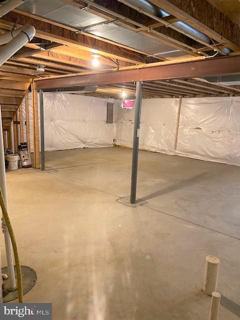 HUNTFIELD - Residential Lease