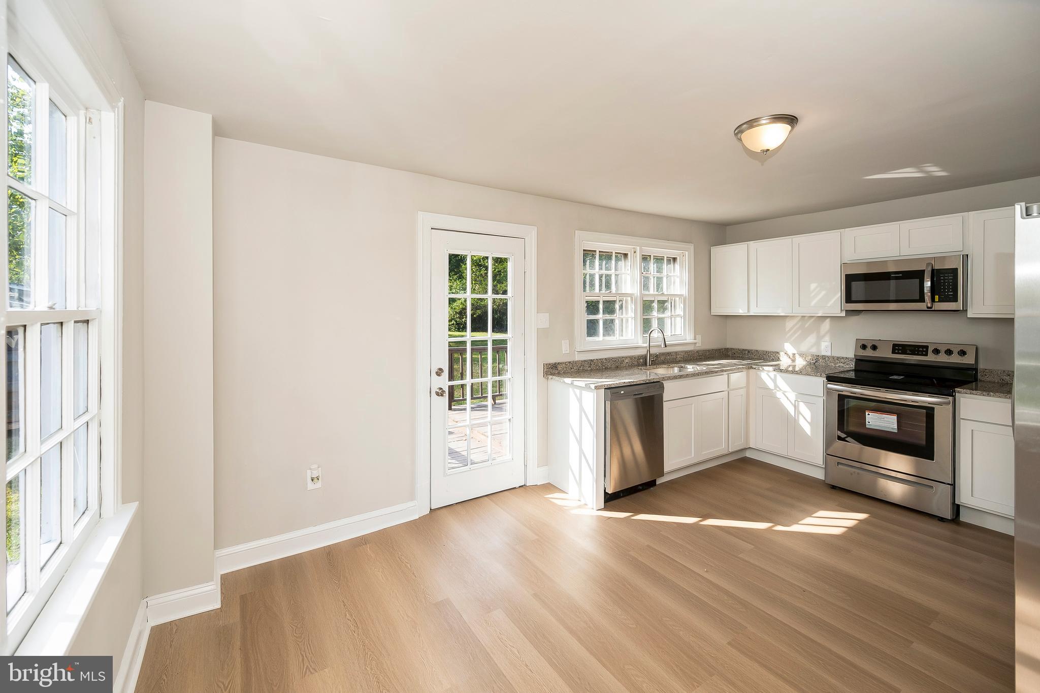 LOUISA - Residential