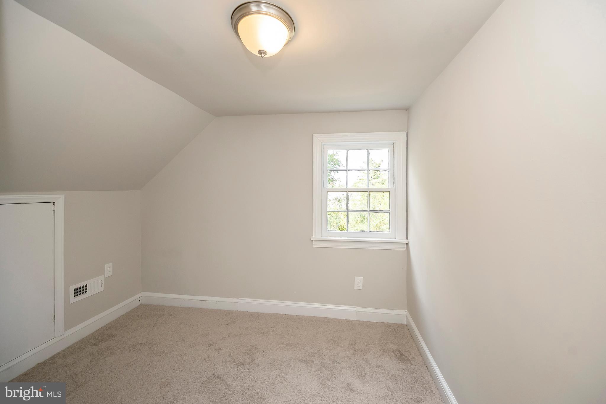 LOUISA - Residential