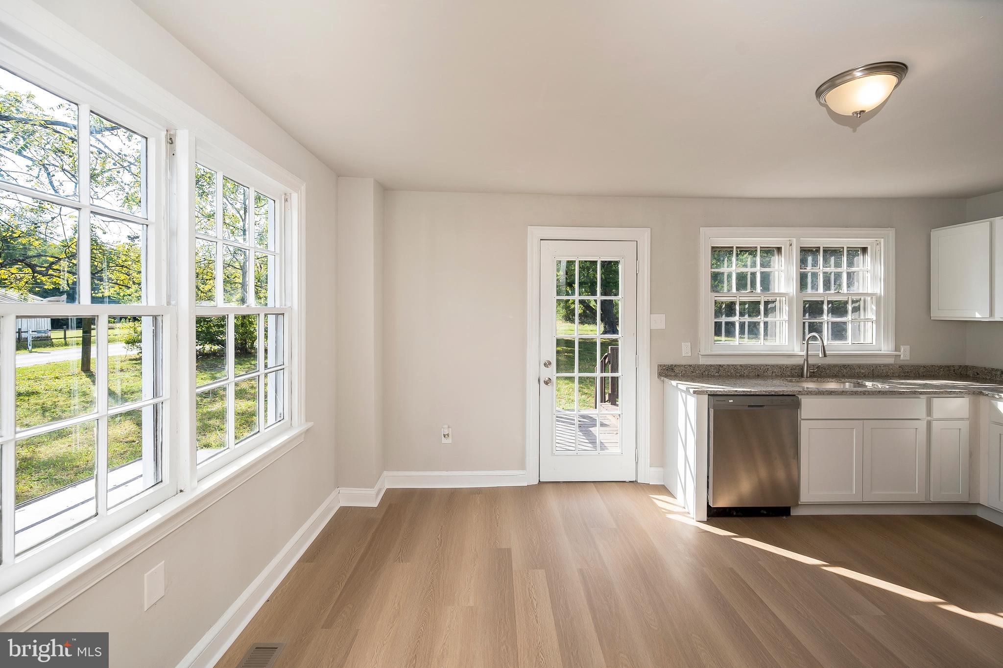 LOUISA - Residential