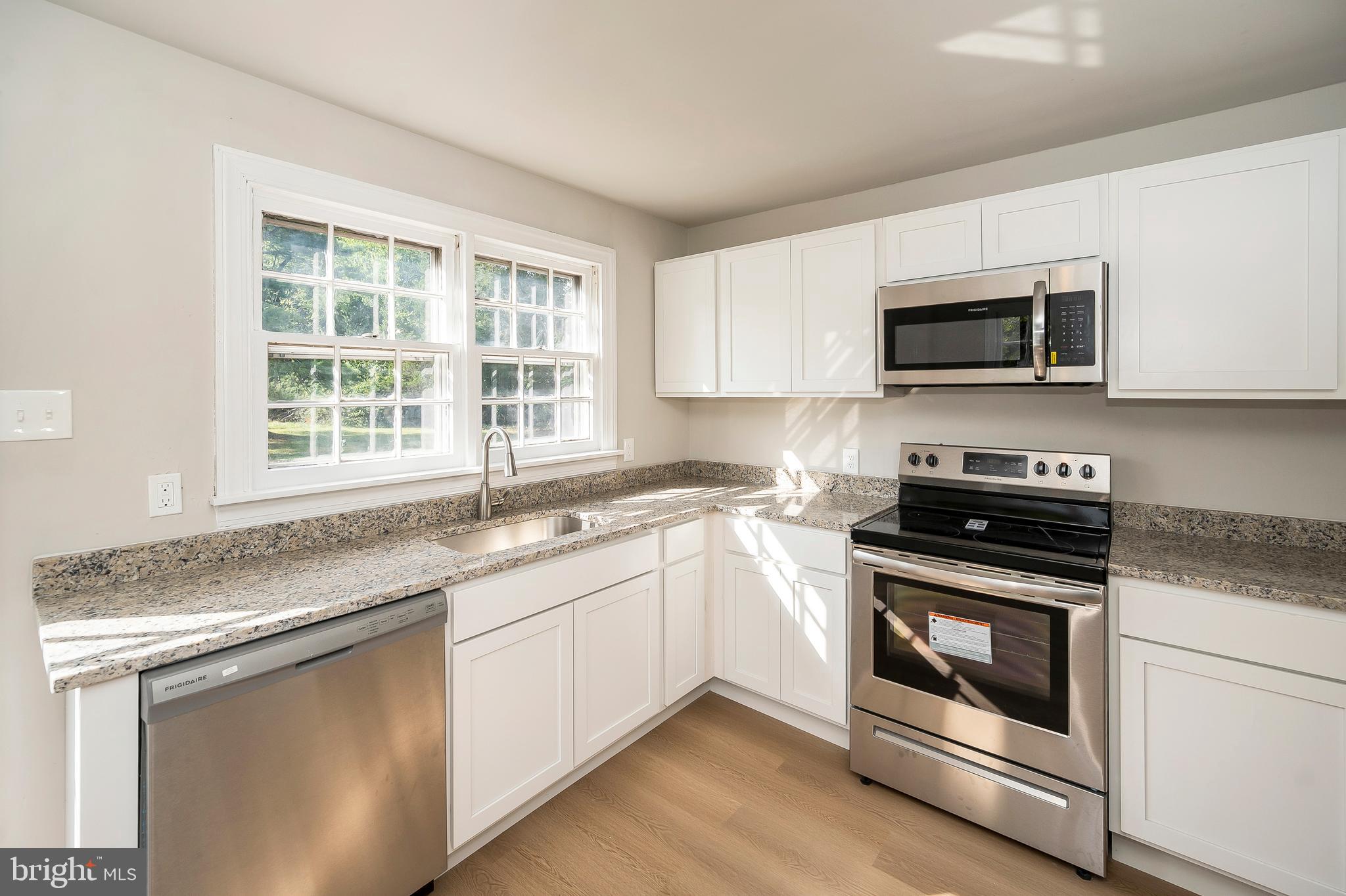 LOUISA - Residential