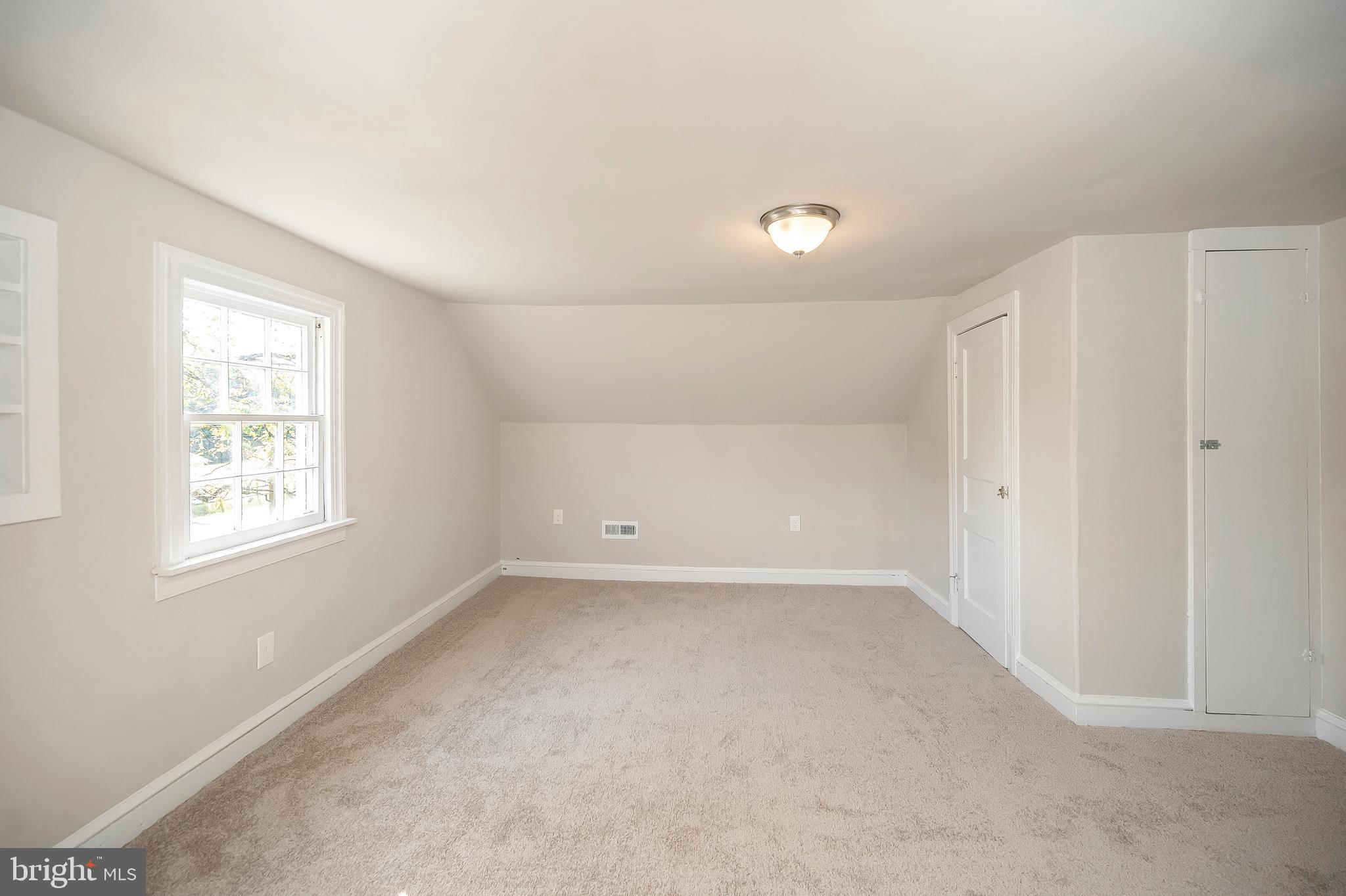 LOUISA - Residential