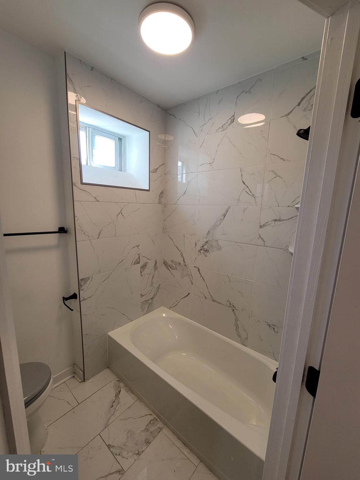 LOWER MOYAMENSING - Residential Lease