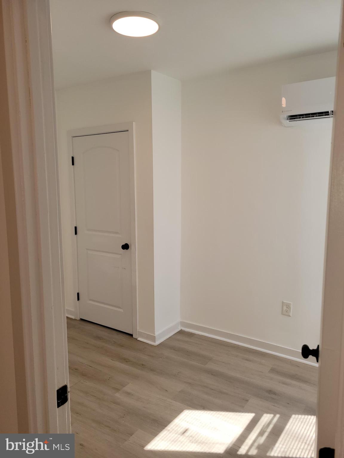 LOWER MOYAMENSING - Residential Lease