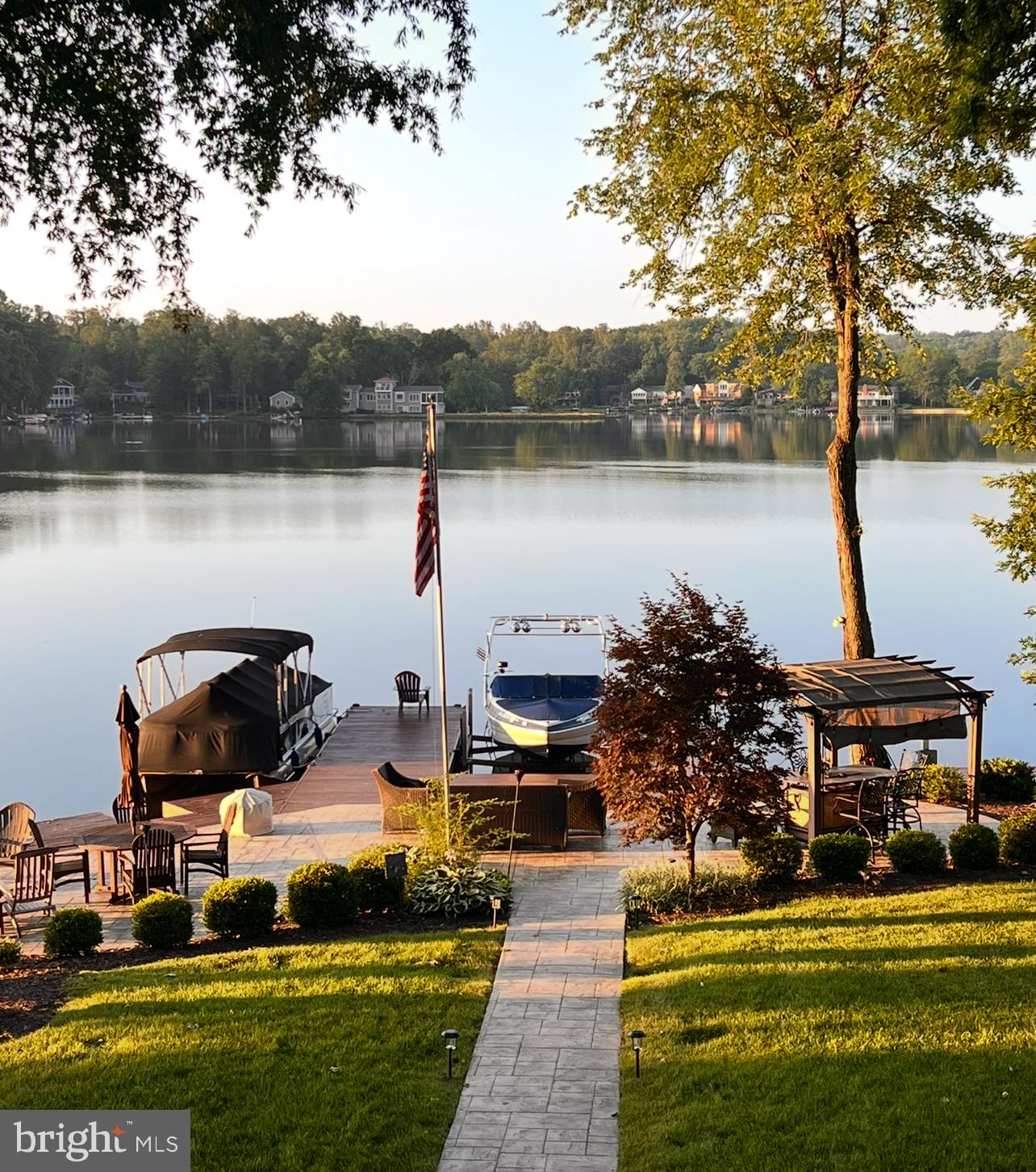 LAKE OF THE WOODS - Residential