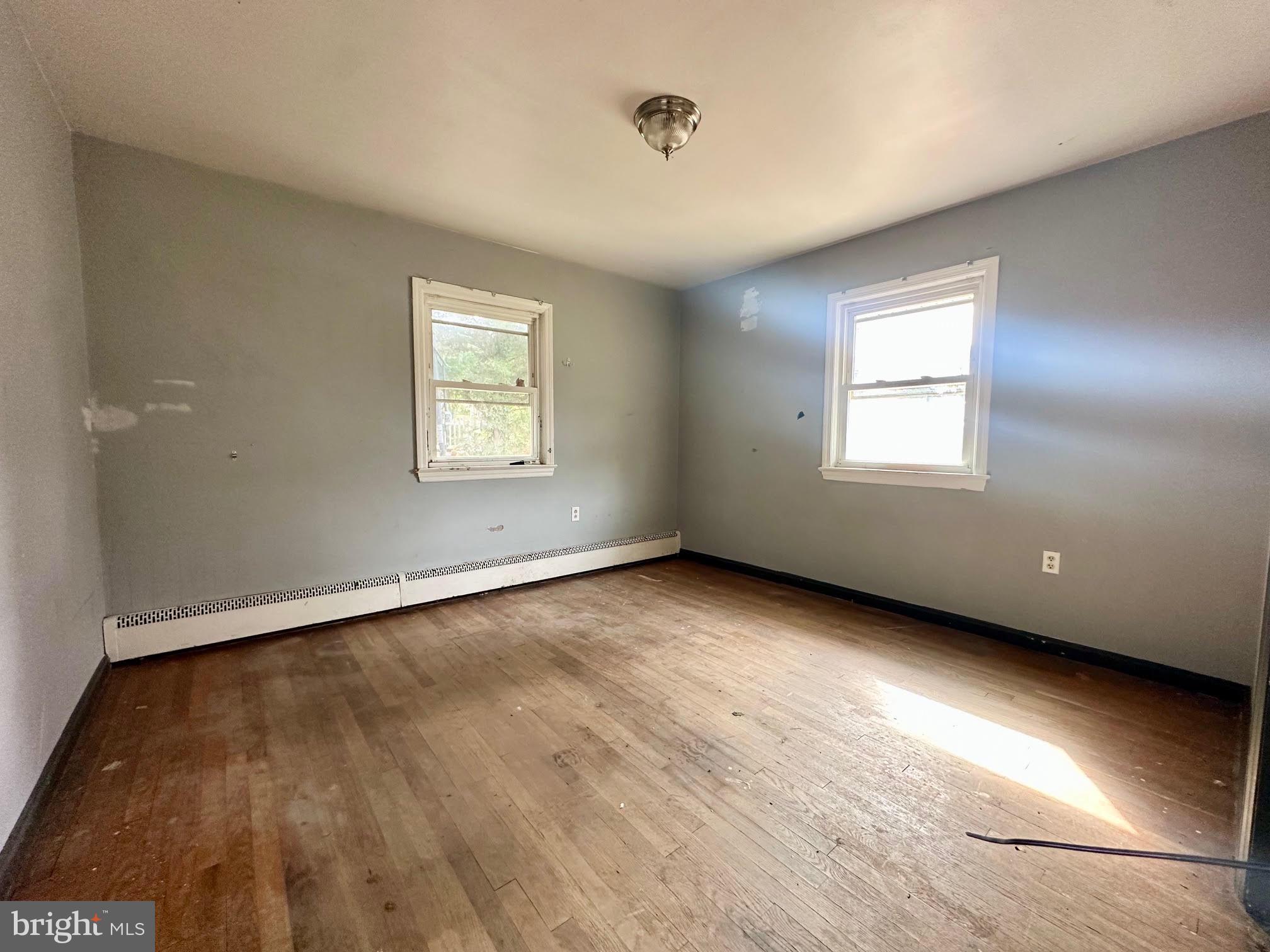 FAIRFAX HEIGHTS - Residential