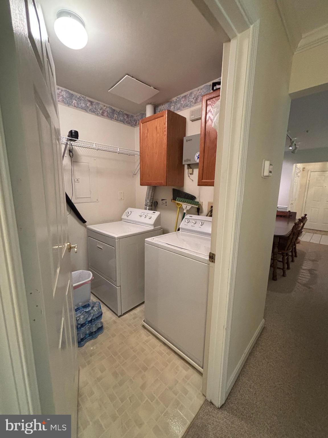 LAUREL WOODS - Residential Lease