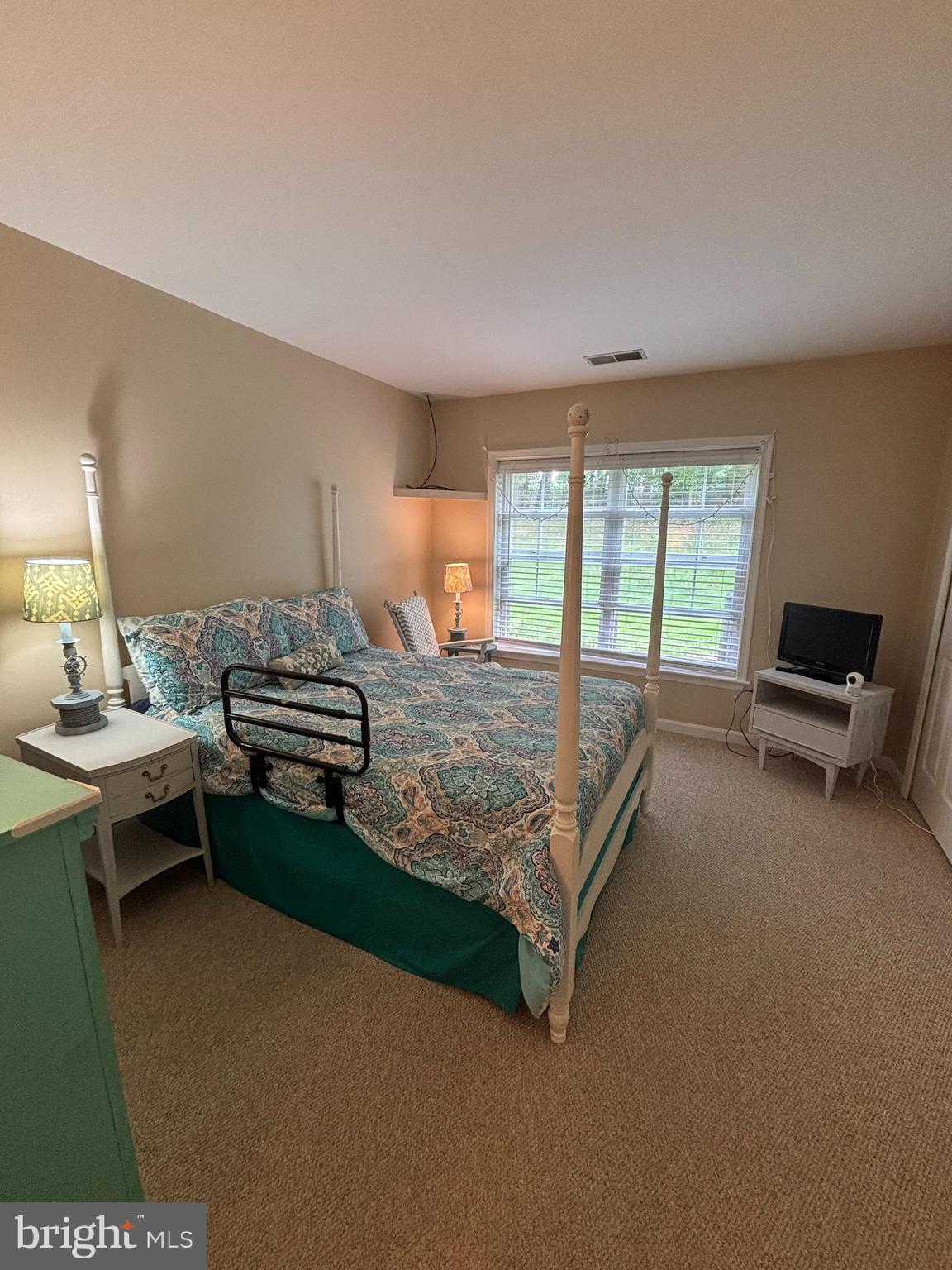 LAUREL WOODS - Residential Lease