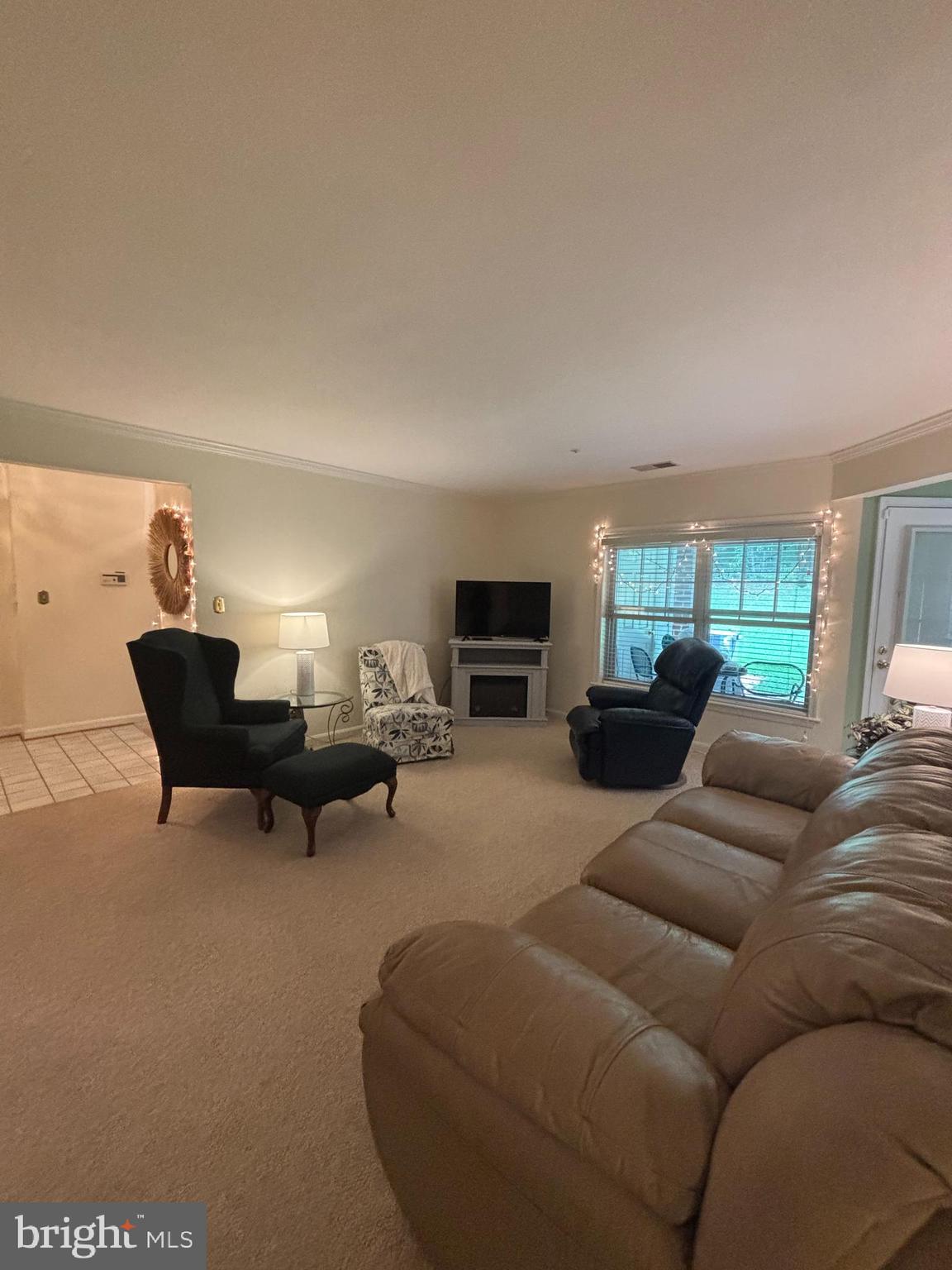 LAUREL WOODS - Residential Lease