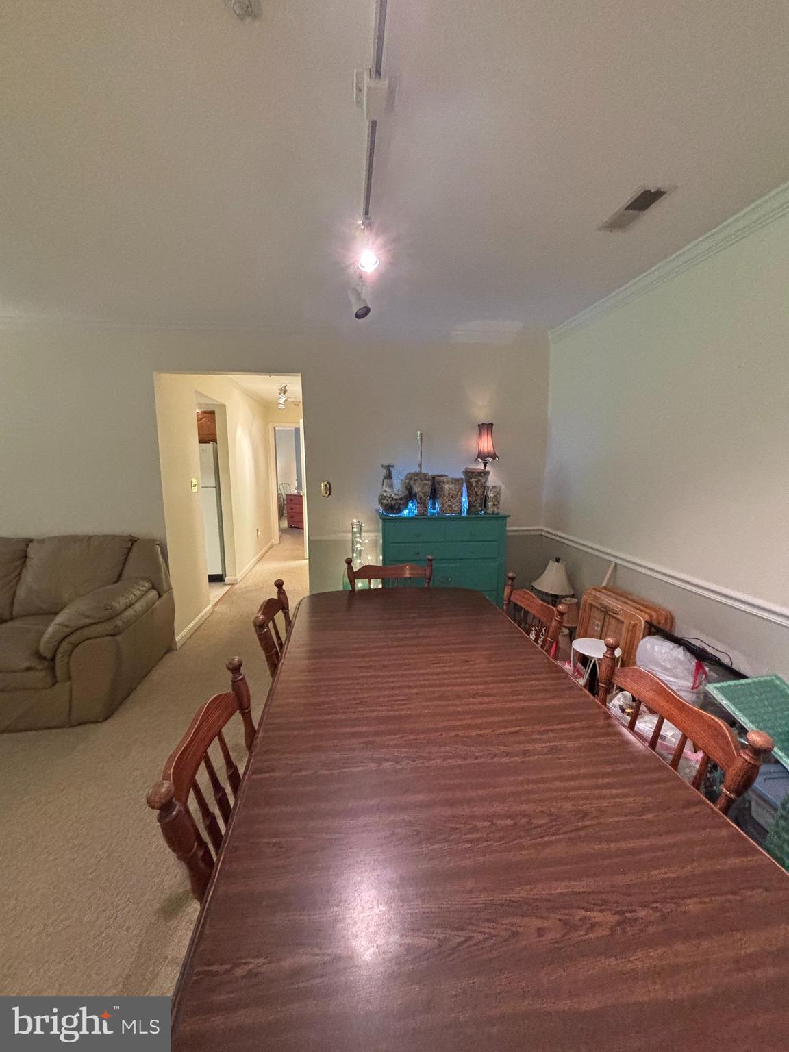 LAUREL WOODS - Residential Lease