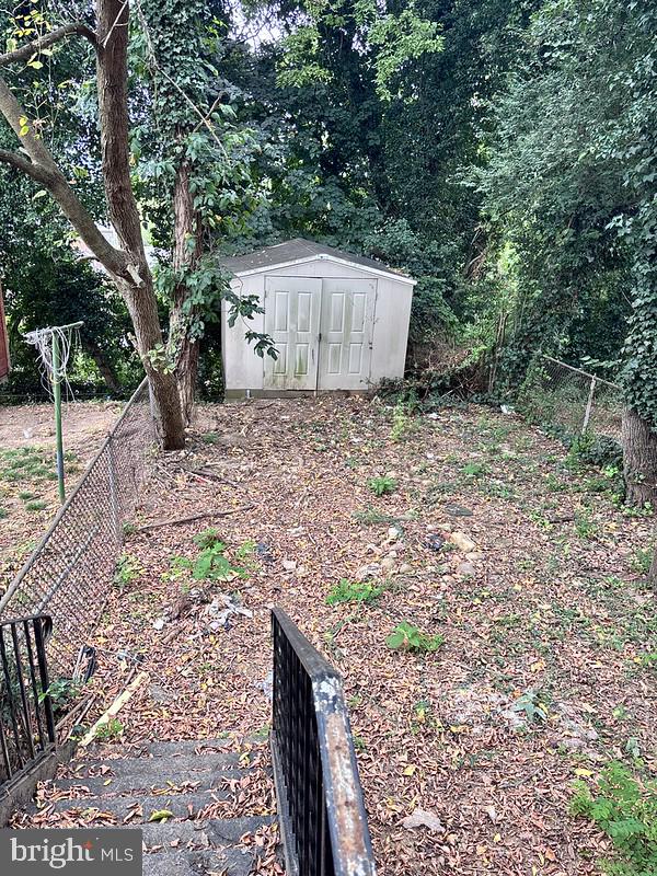 5203 DEAL DRIVE