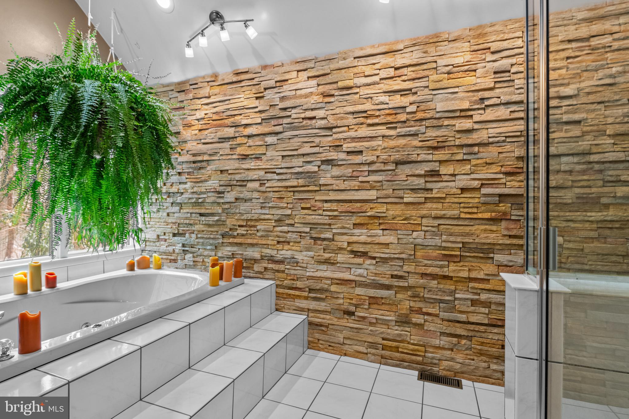 THE VINEYARDS - Residential