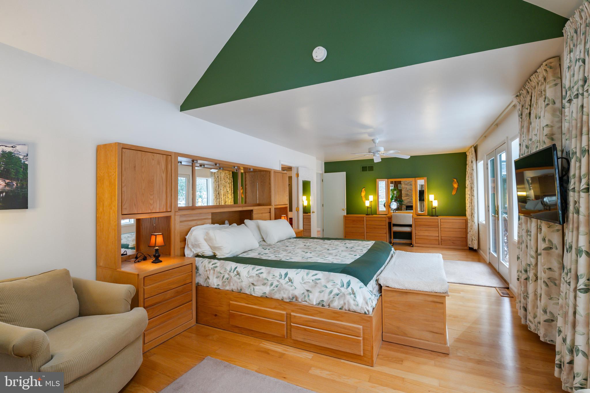 THE VINEYARDS - Residential