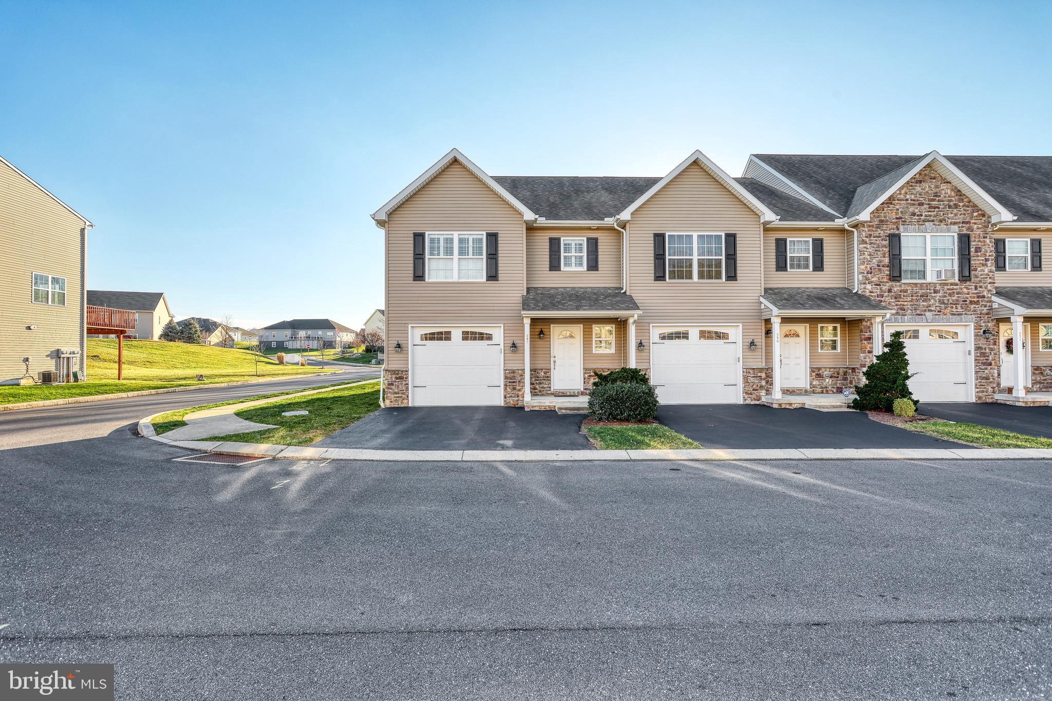 SPRING ROCK COURT - Residential