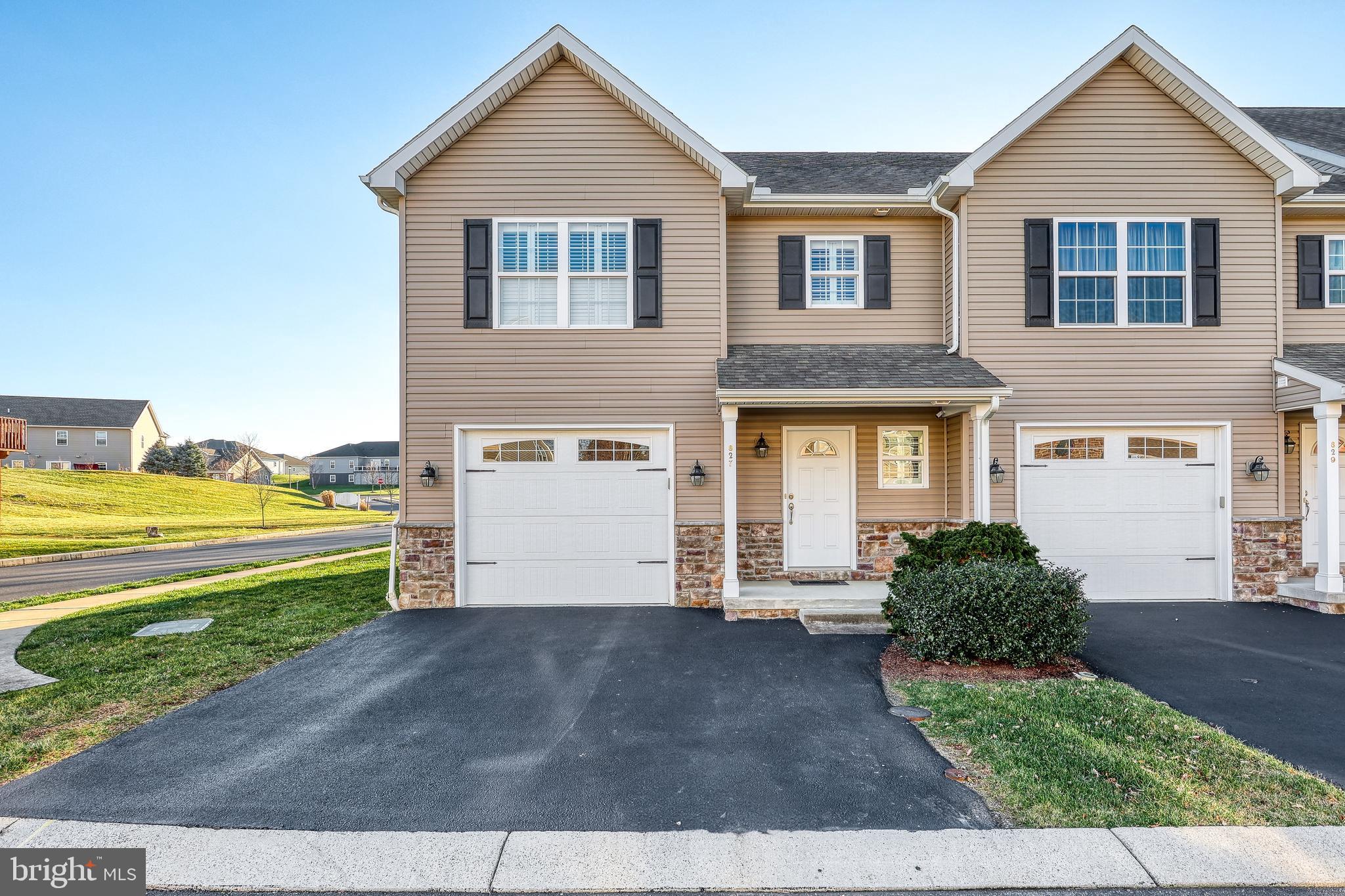 SPRING ROCK COURT - Residential