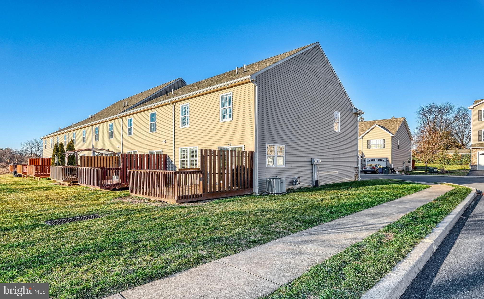 SPRING ROCK COURT - Residential