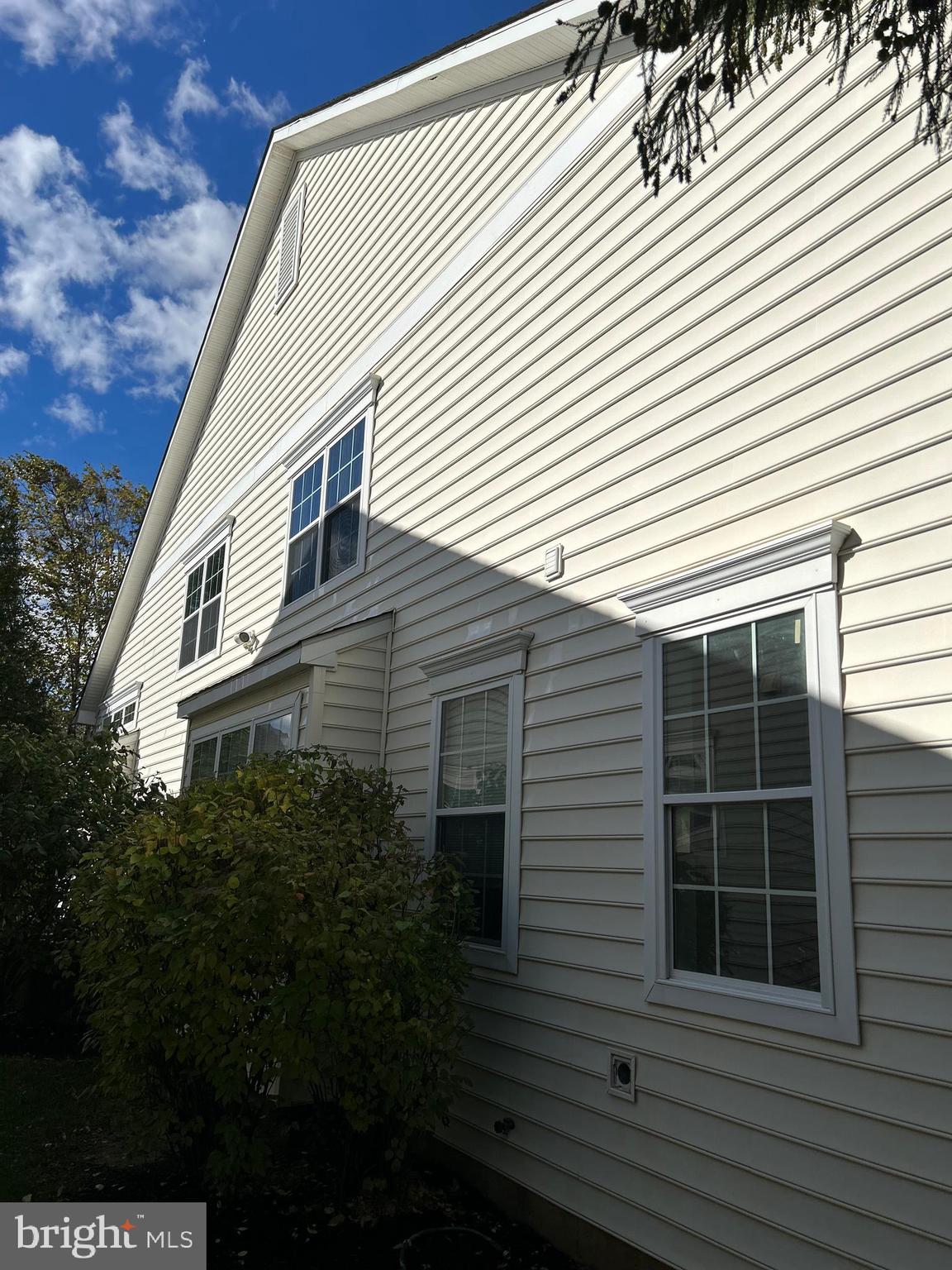 MERIDIAN CROSSING - Residential