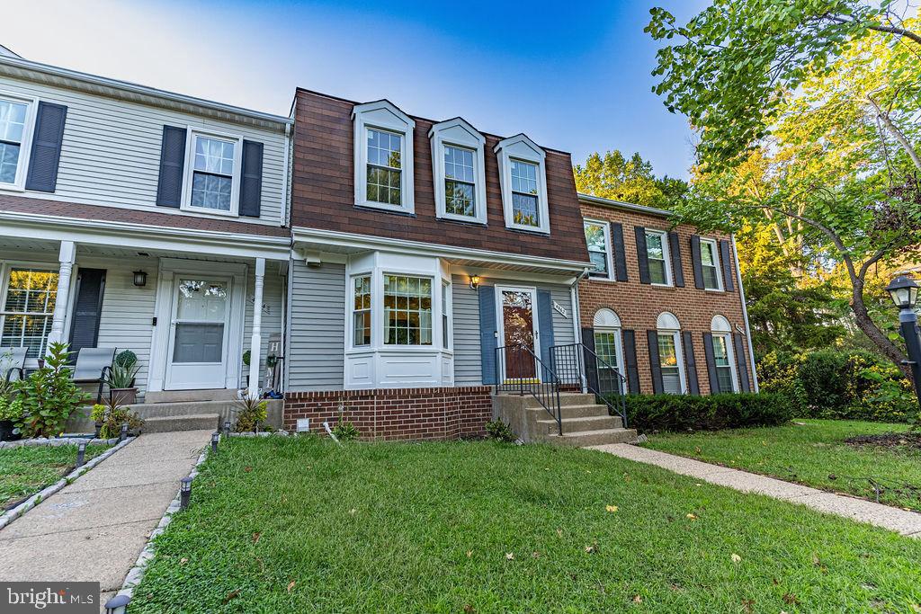 TOWNS OF FOREST HILLS - Residential Lease