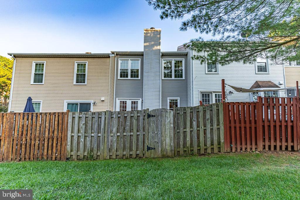 TOWNS OF FOREST HILLS - Residential Lease