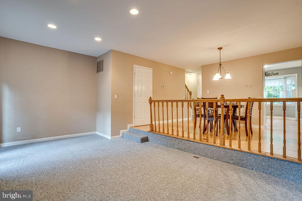 TOWNS OF FOREST HILLS - Residential Lease