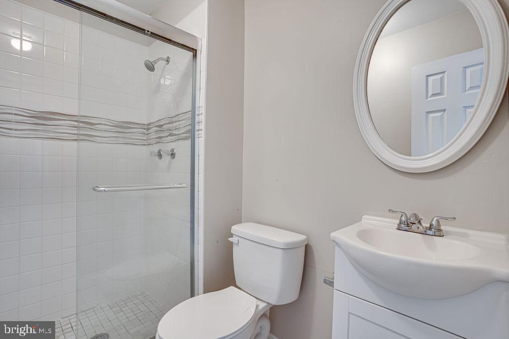 TOWNS OF FOREST HILLS - Residential Lease