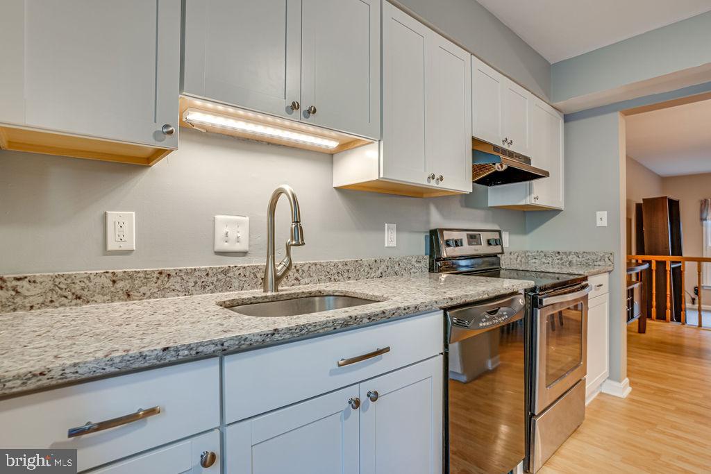 TOWNS OF FOREST HILLS - Residential Lease