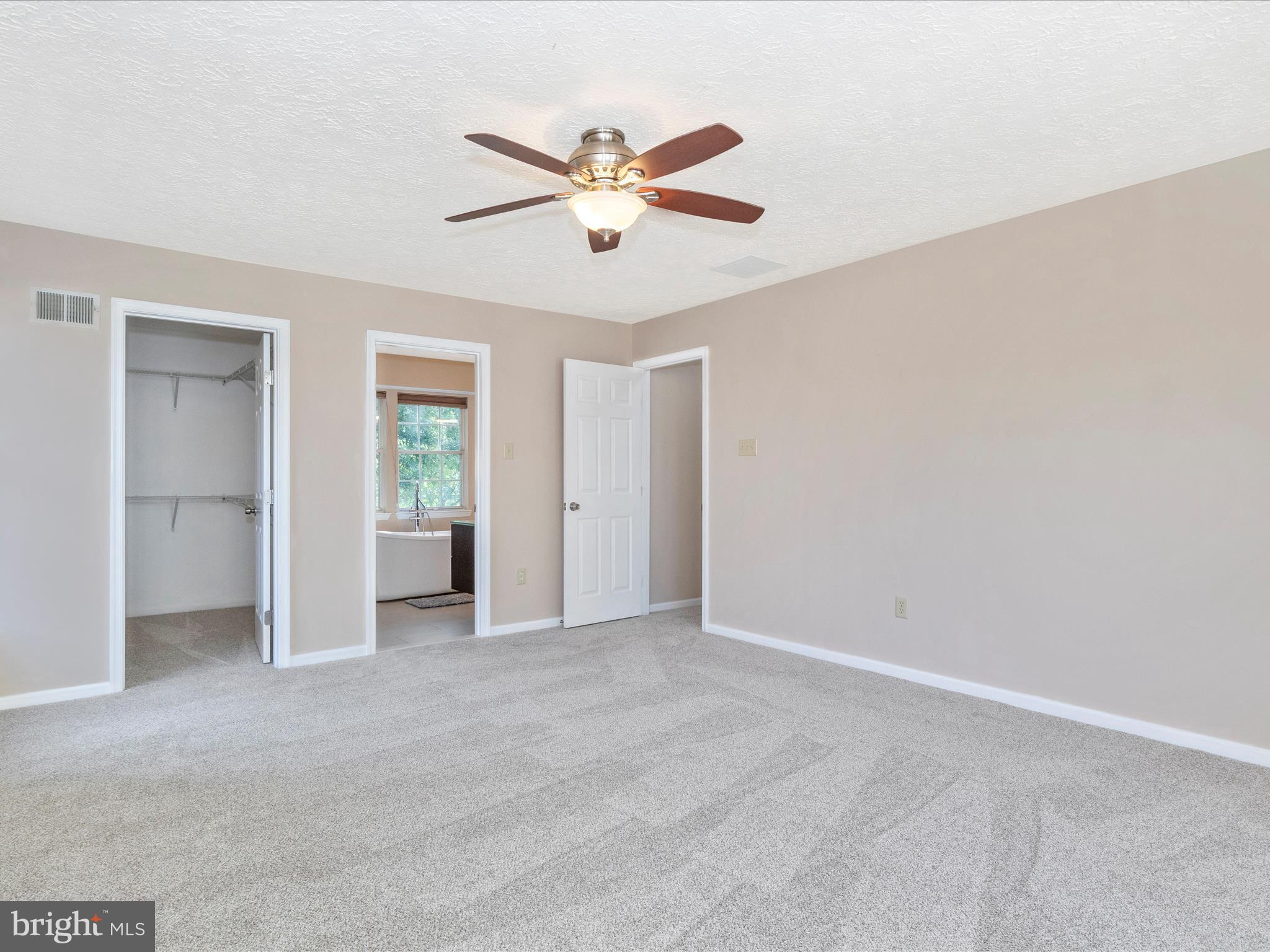 FOUR SEASONS ESTATES - Residential