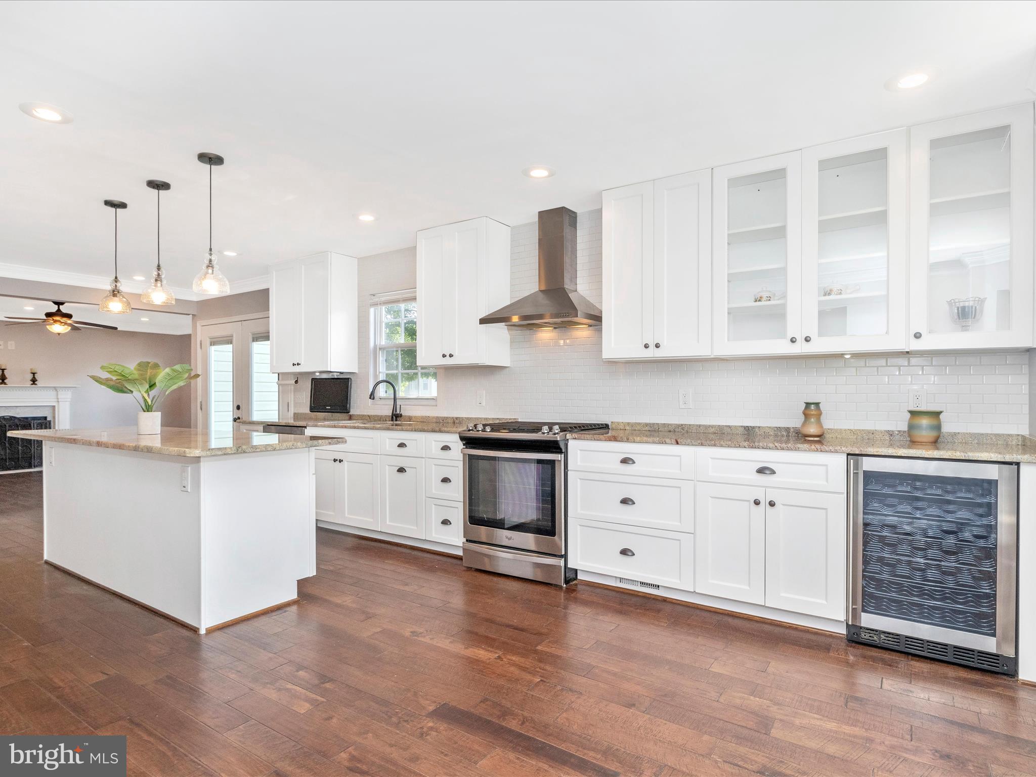 FOUR SEASONS ESTATES - Residential