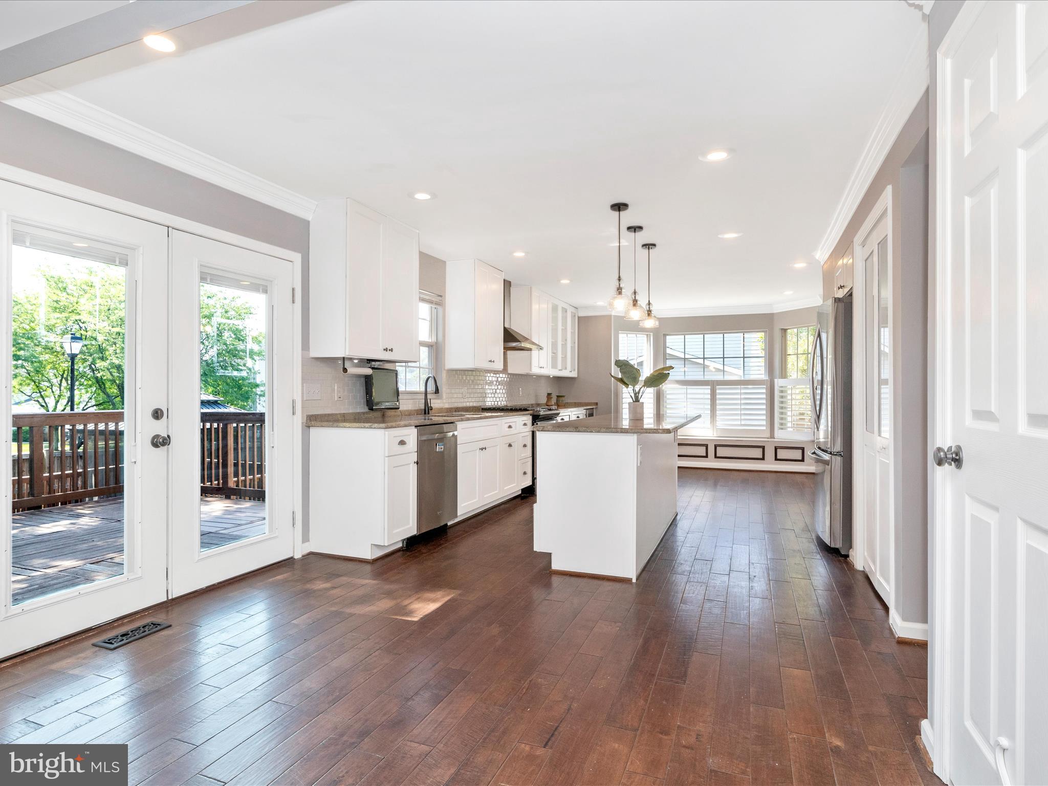 FOUR SEASONS ESTATES - Residential