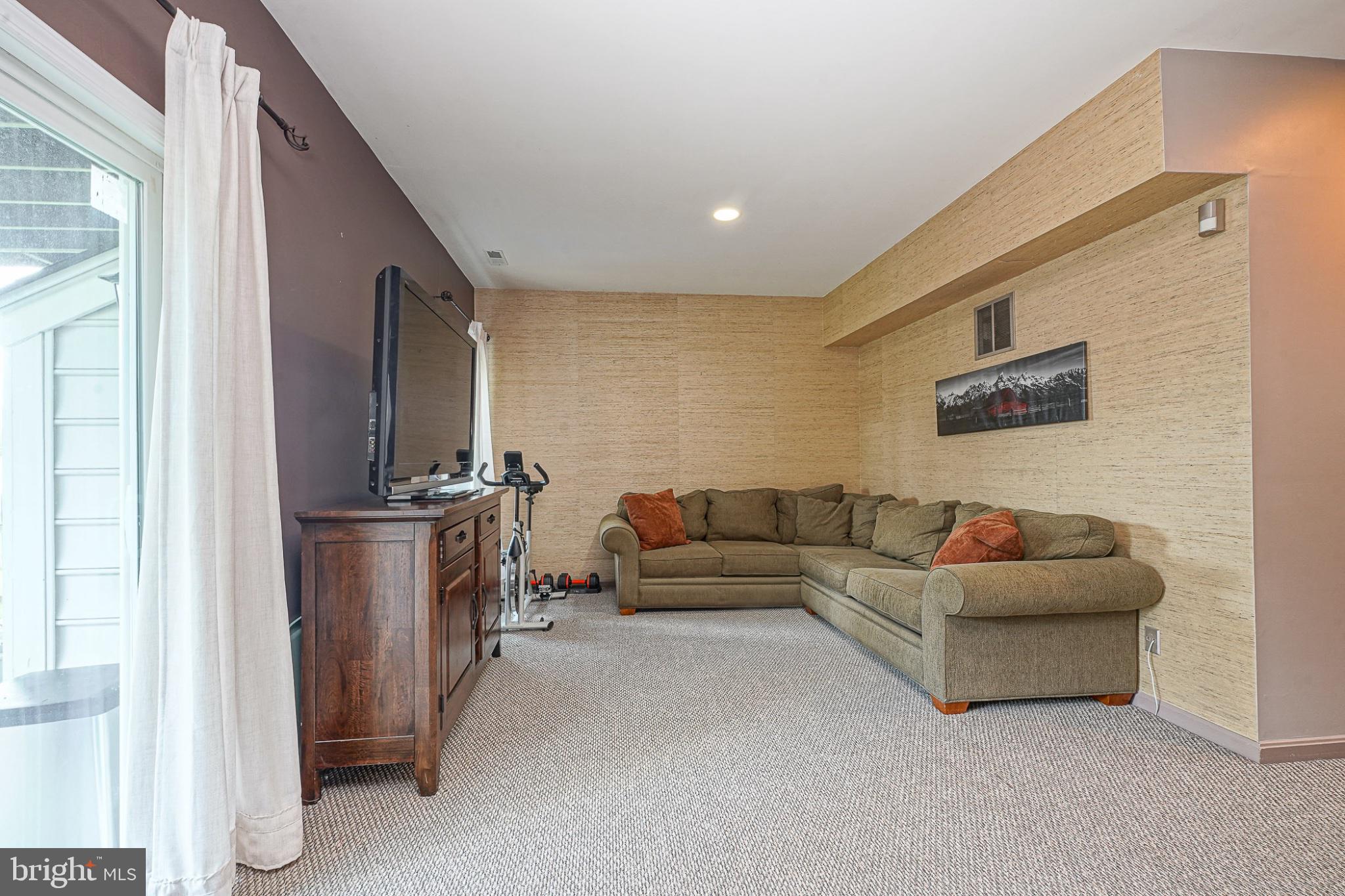 7 WINTERBERRY PLACE